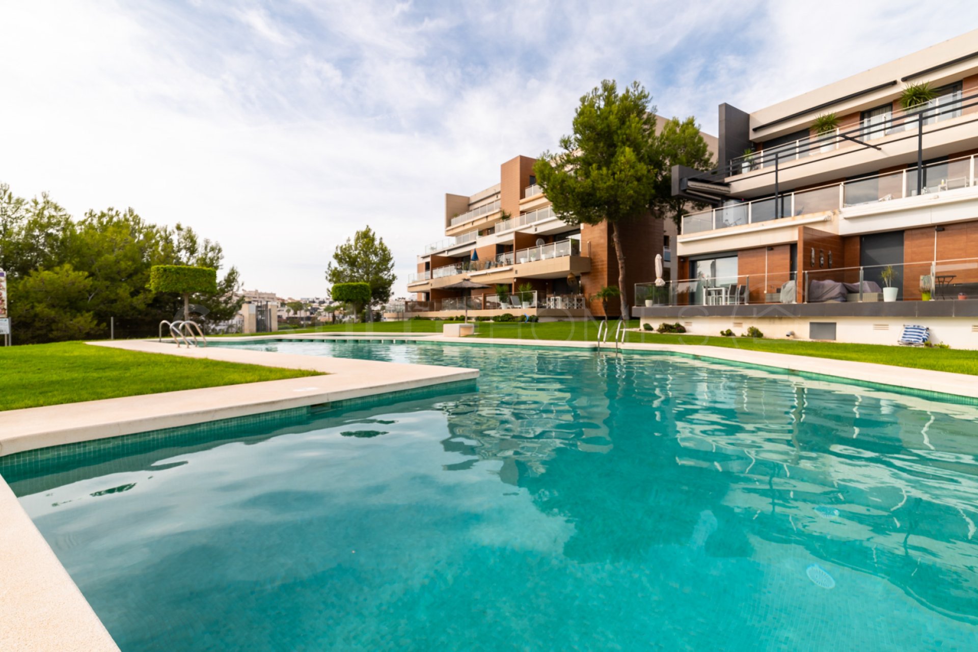 Resale - Apartment / flat - Orihuela Costa - Villamartín
