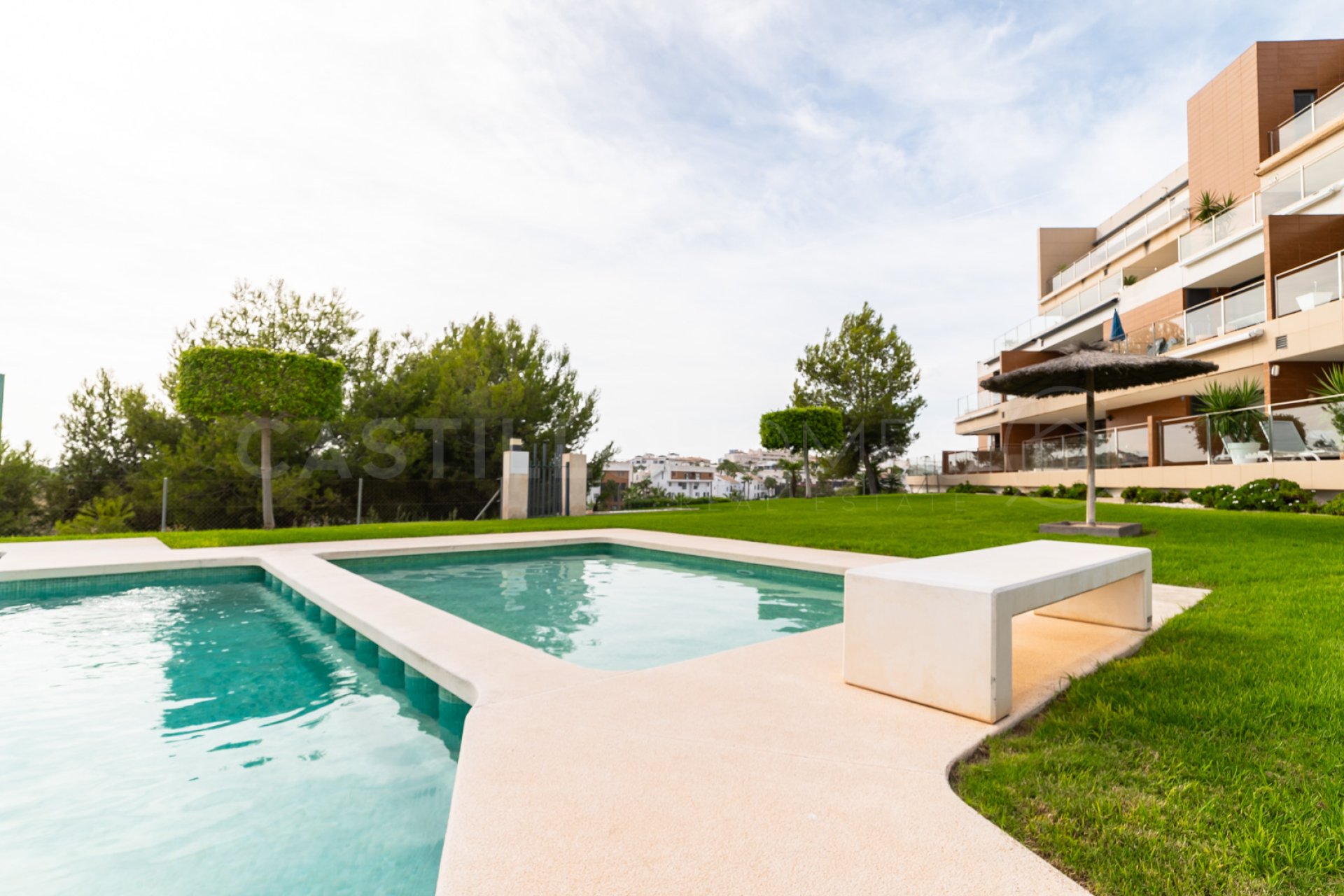 Resale - Apartment / flat - Orihuela Costa - Villamartín