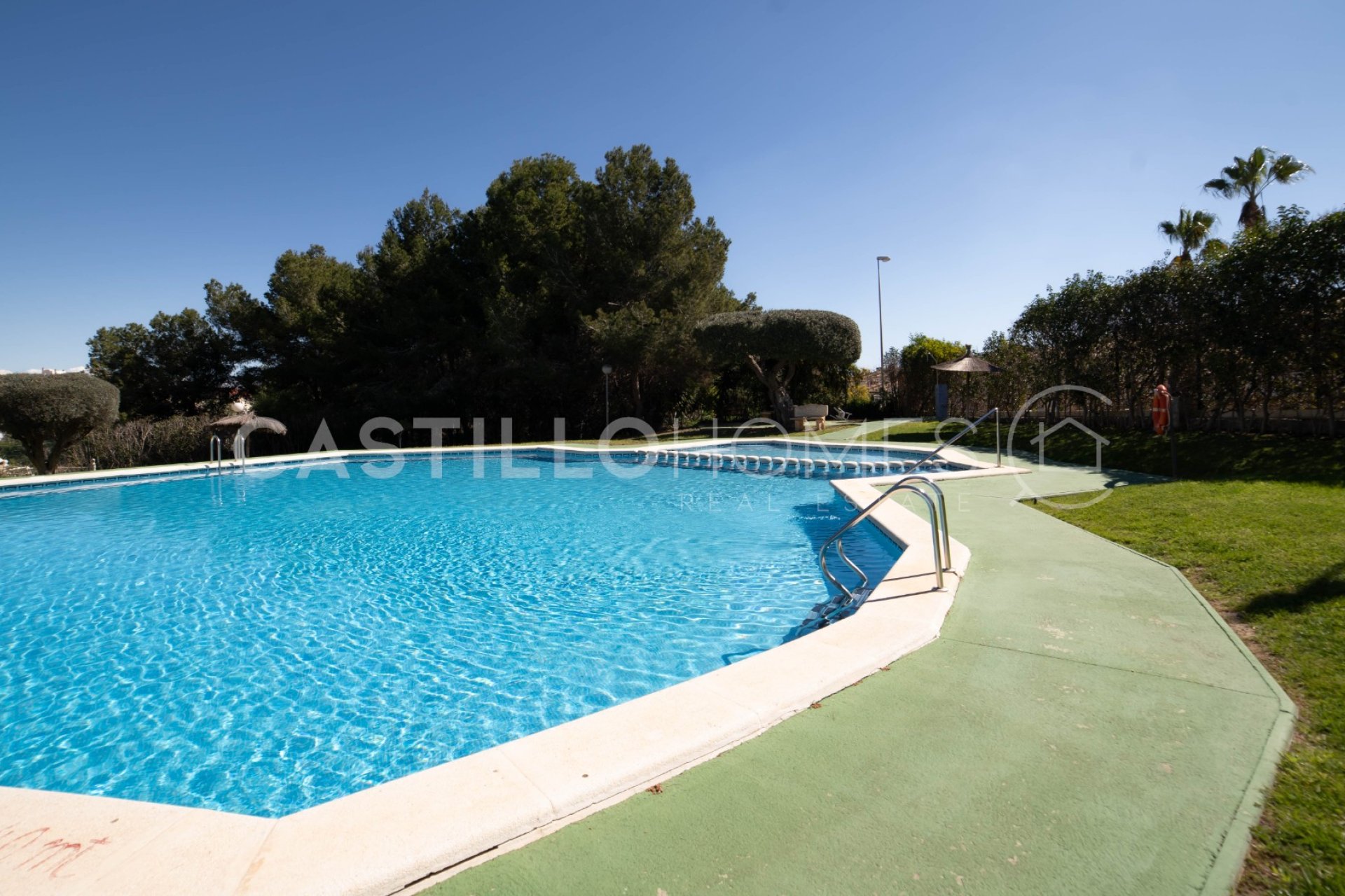 Resale - Apartment / flat - Orihuela Costa - Villamartín