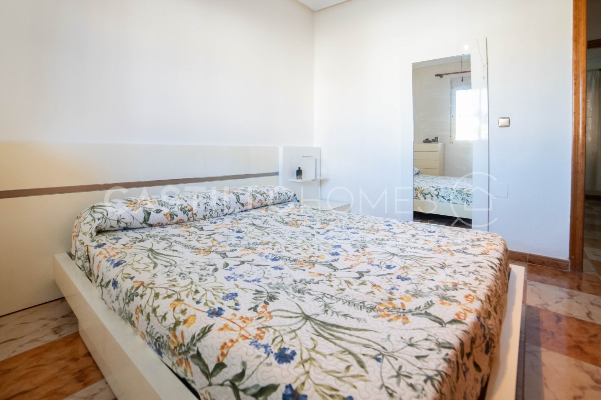 Resale - Apartment / flat - Orihuela Costa - Villamartín