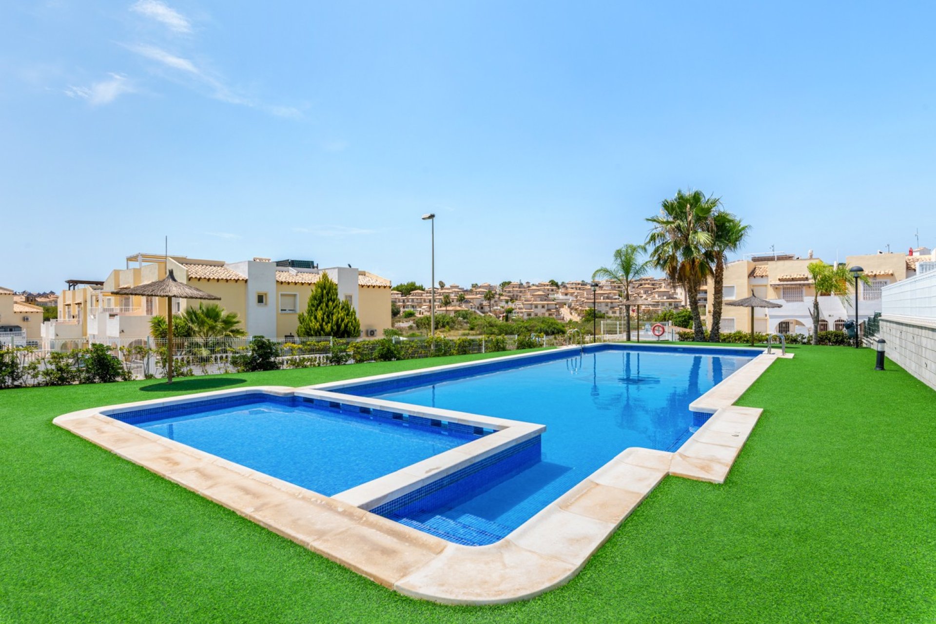 Resale - Apartment / flat - Orihuela Costa - Villamartín