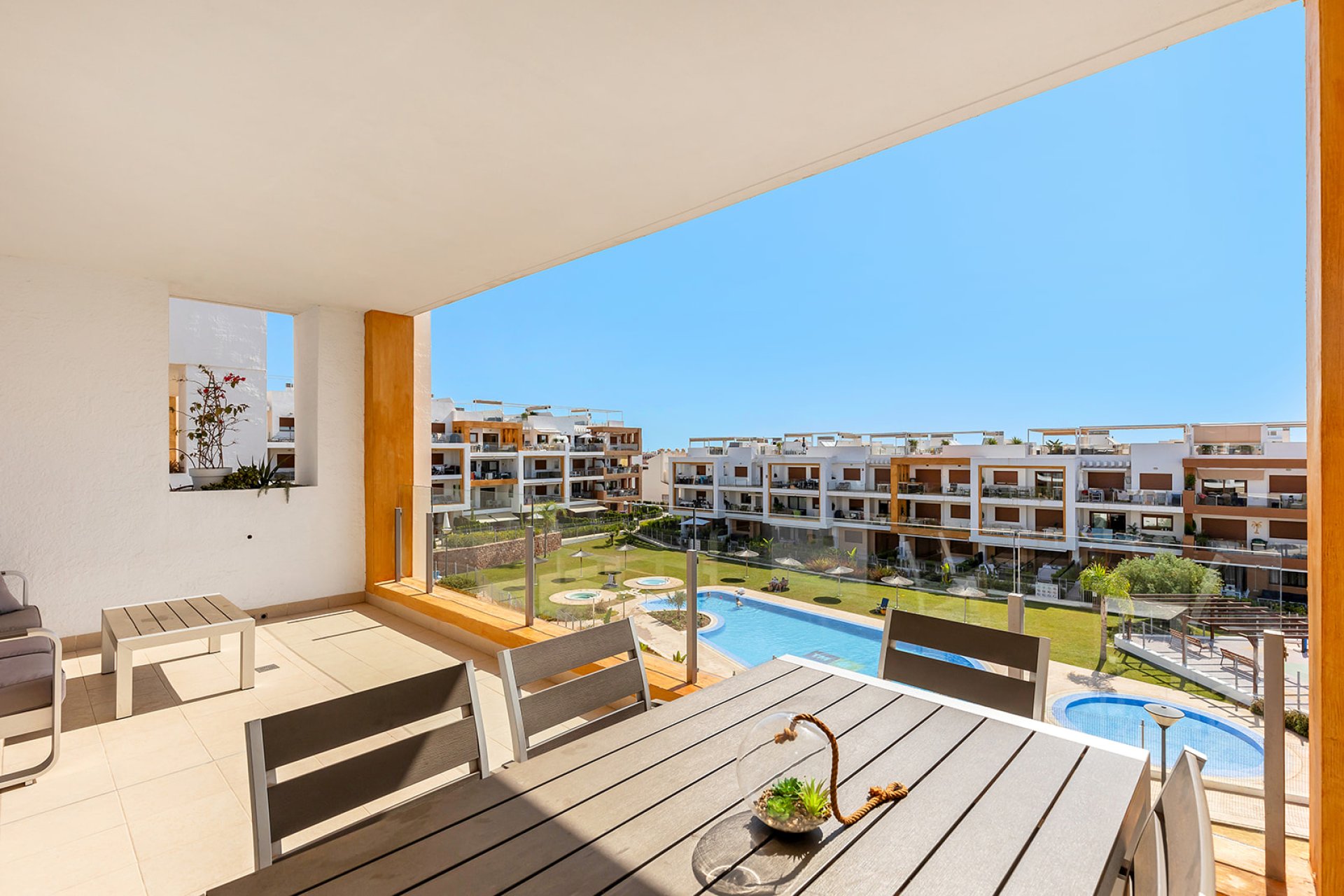 Resale - Apartment / flat - Orihuela Costa - Villamartín