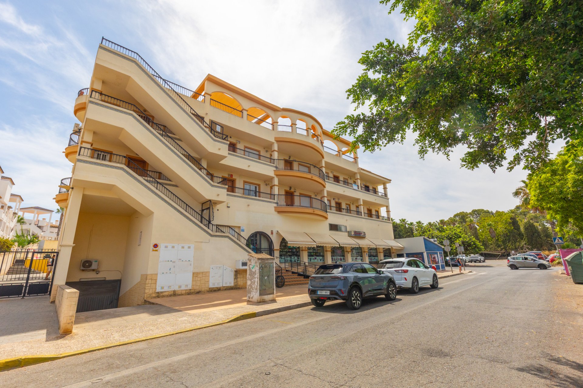 Resale - Apartment / flat - Orihuela - Villamartin
