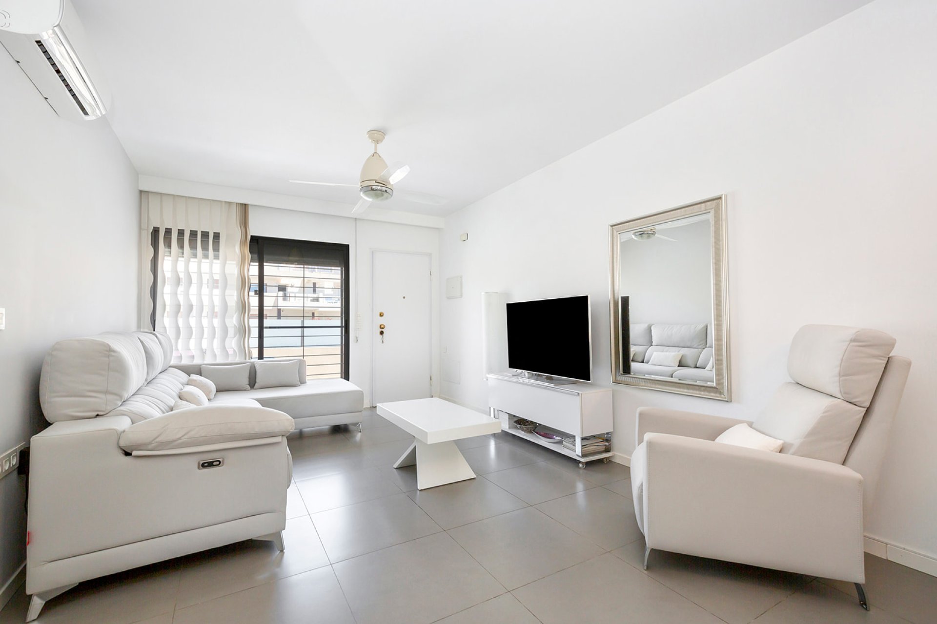 Resale - Apartment / flat - Pilar de la Horadada - Torre De La Horadada