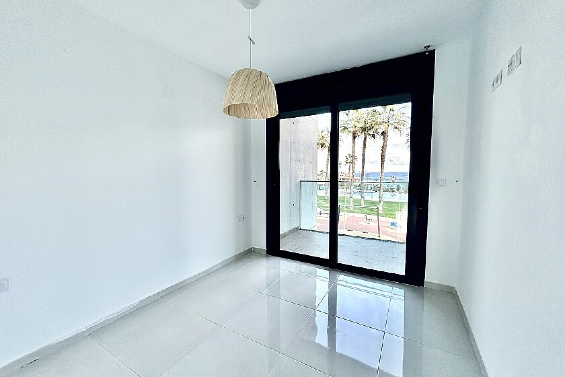 Resale - Apartment / flat - Punta Prima