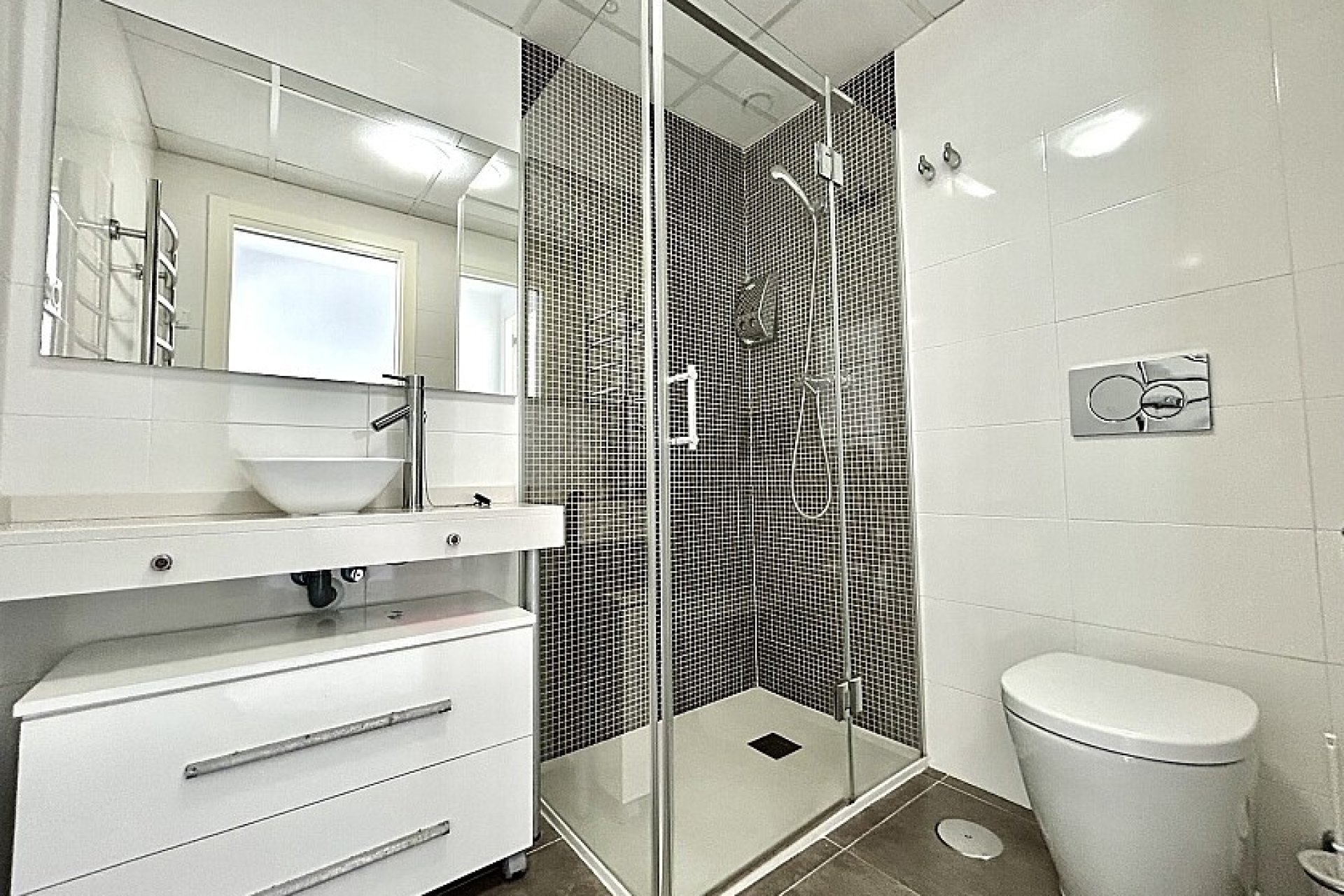 Resale - Apartment / flat - Punta Prima