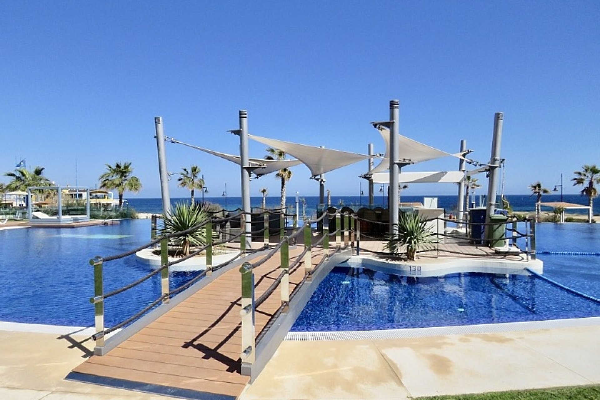 Resale - Apartment / flat - Punta Prima