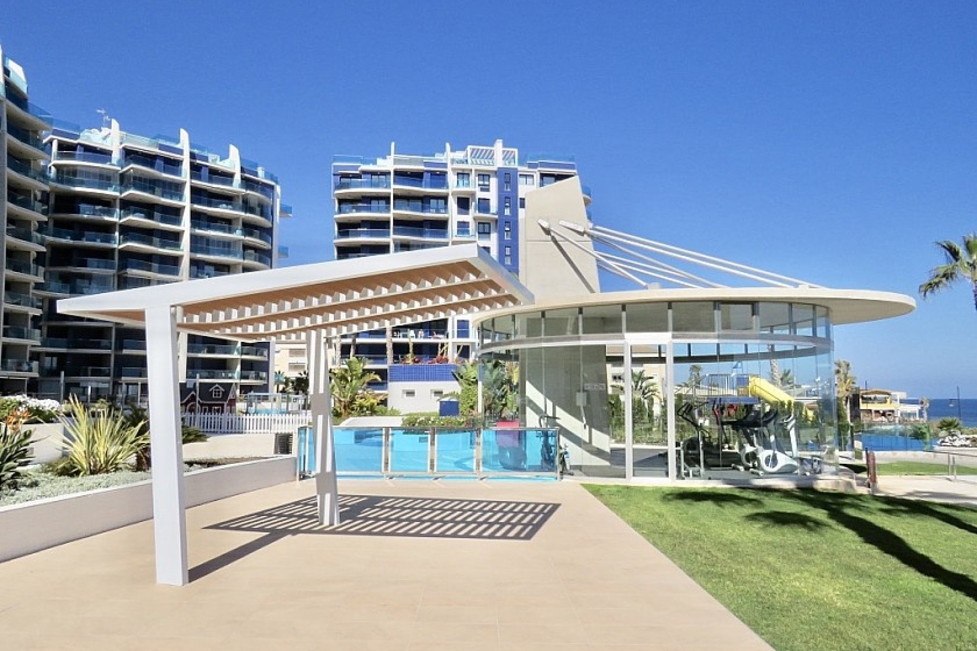 Resale - Apartment / flat - Punta Prima