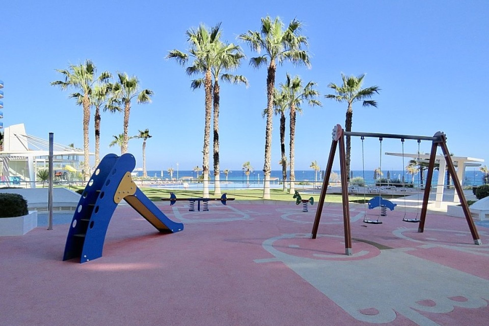 Resale - Apartment / flat - Punta Prima