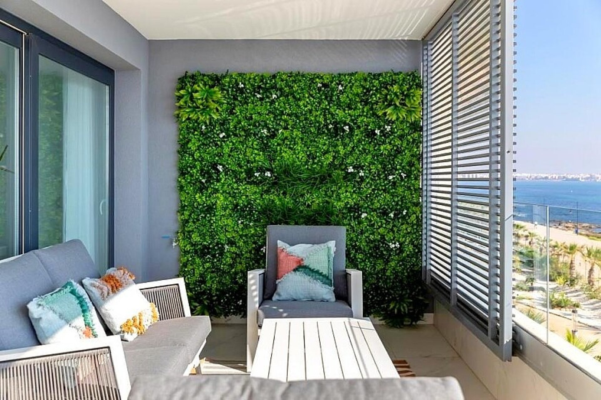 Resale - Apartment / flat - Punta Prima