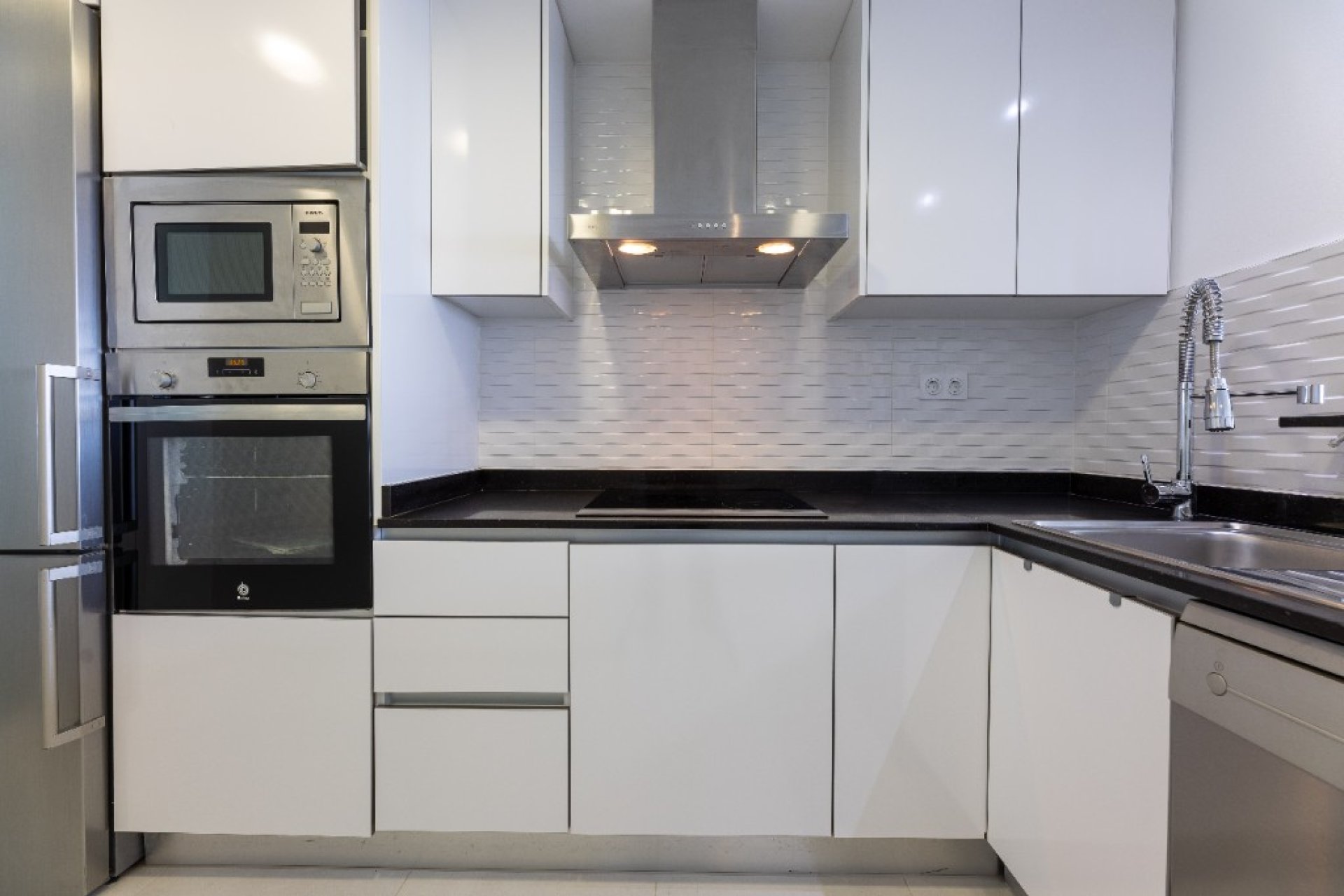 Resale - Apartment / flat - Punta Prima