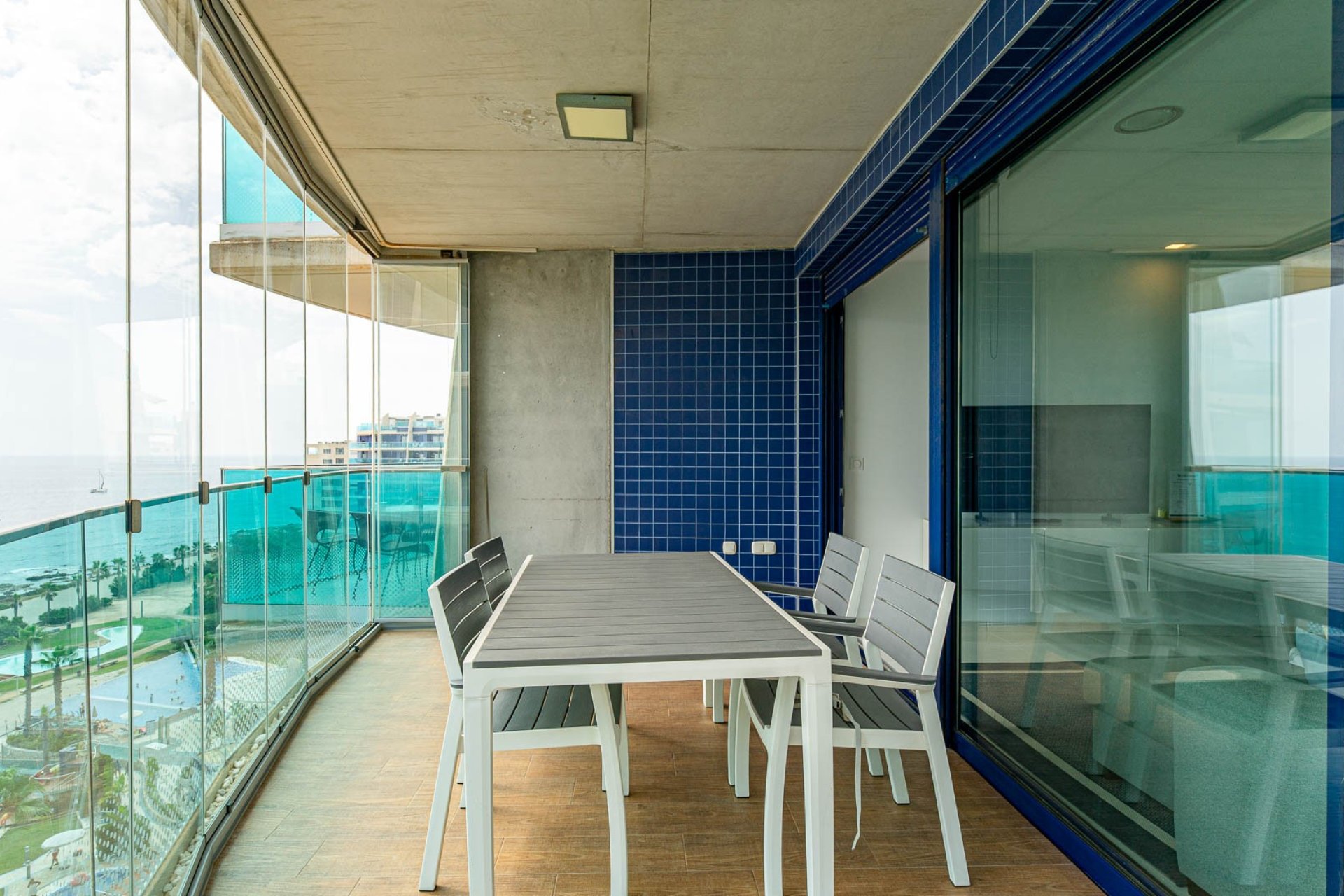 Resale - Apartment / flat - Punta Prima