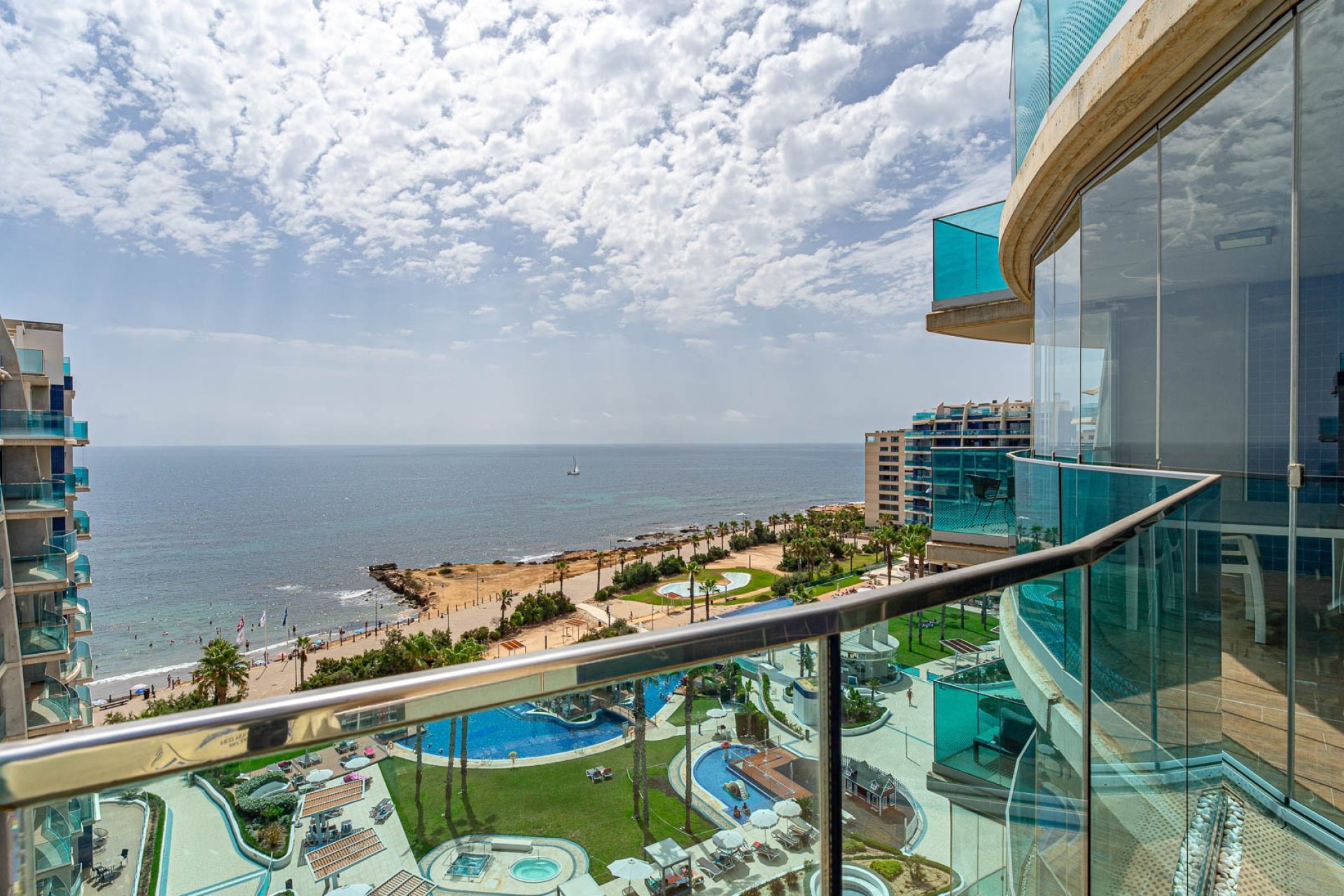Resale - Apartment / flat - Punta Prima