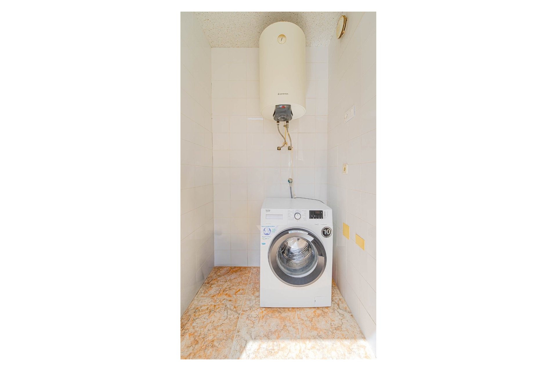 Resale - Apartment / flat - Punta Prima
