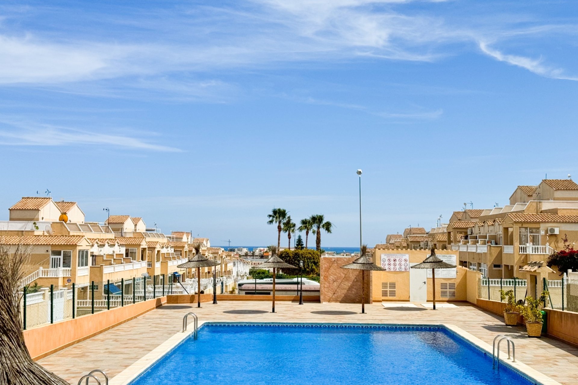 Resale - Apartment / flat - Punta Prima