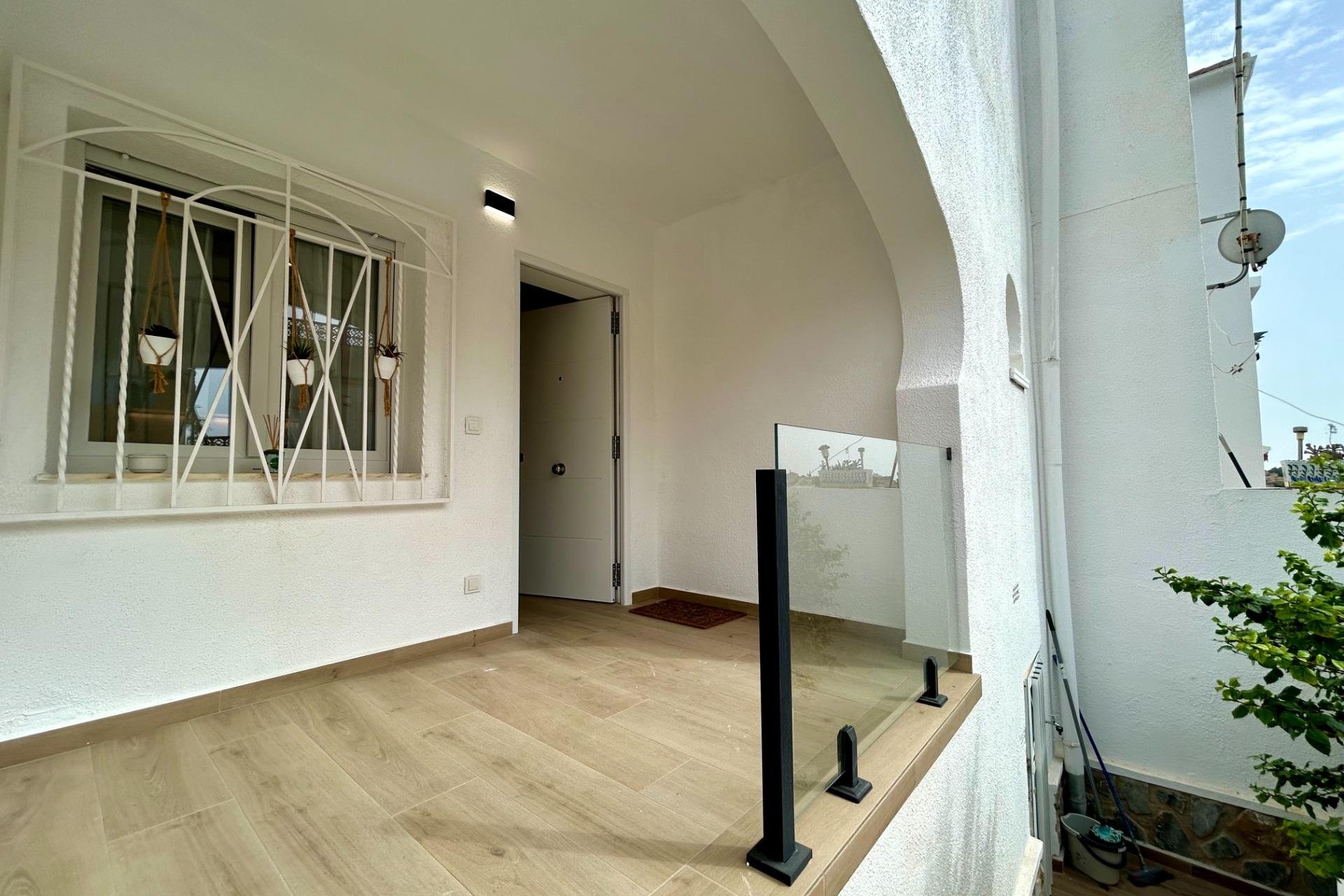 Resale - Apartment / flat - San Miguel de Salinas - Las filipinas