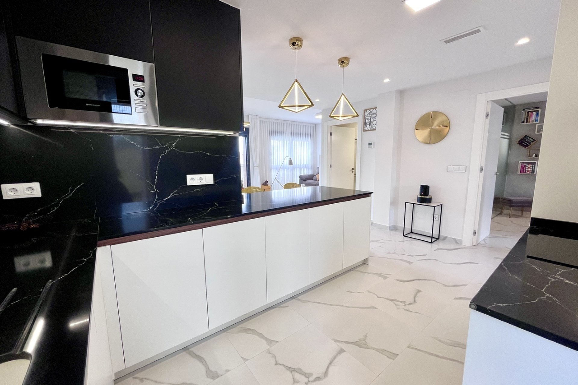 Resale - Apartment / flat - San Miguel de Salinas