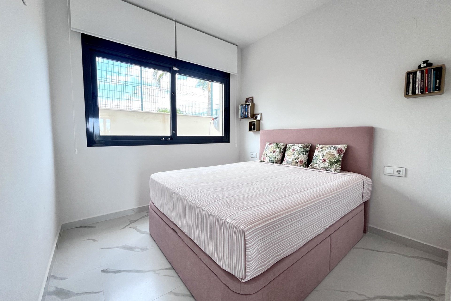 Resale - Apartment / flat - San Miguel de Salinas