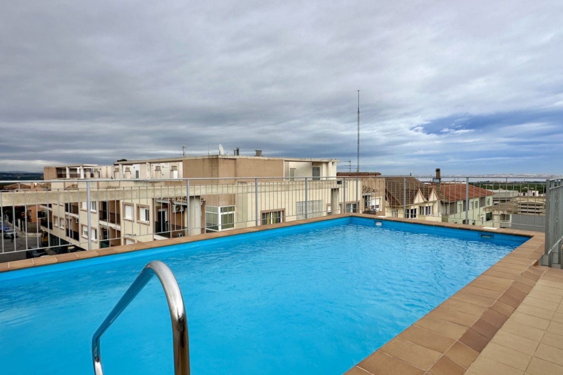 Resale - Apartment / flat - San Miguel de Salinas