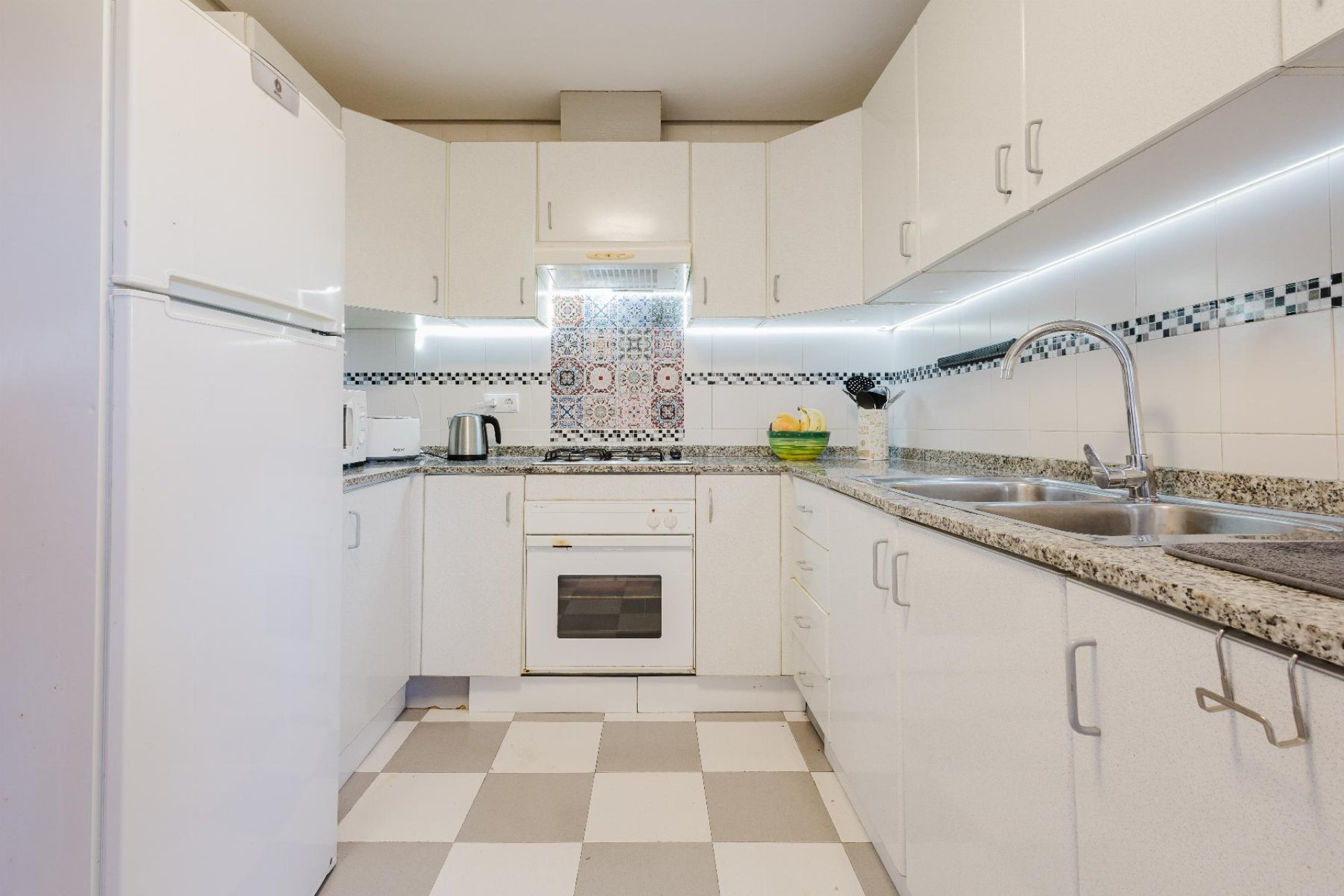 Resale - Apartment / flat - San Miguel de Salinas