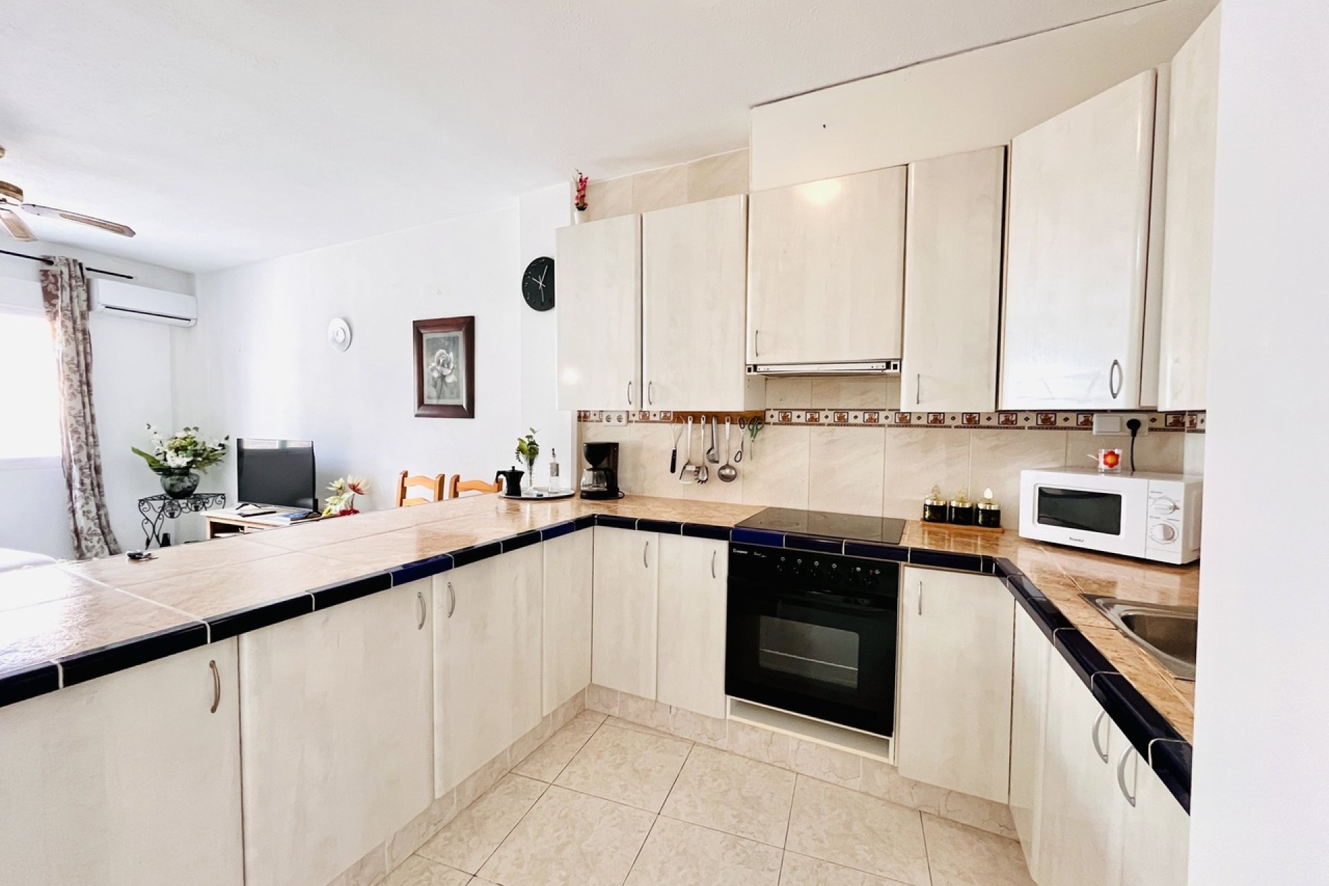 Resale - Apartment / flat - San Miguel de Salinas