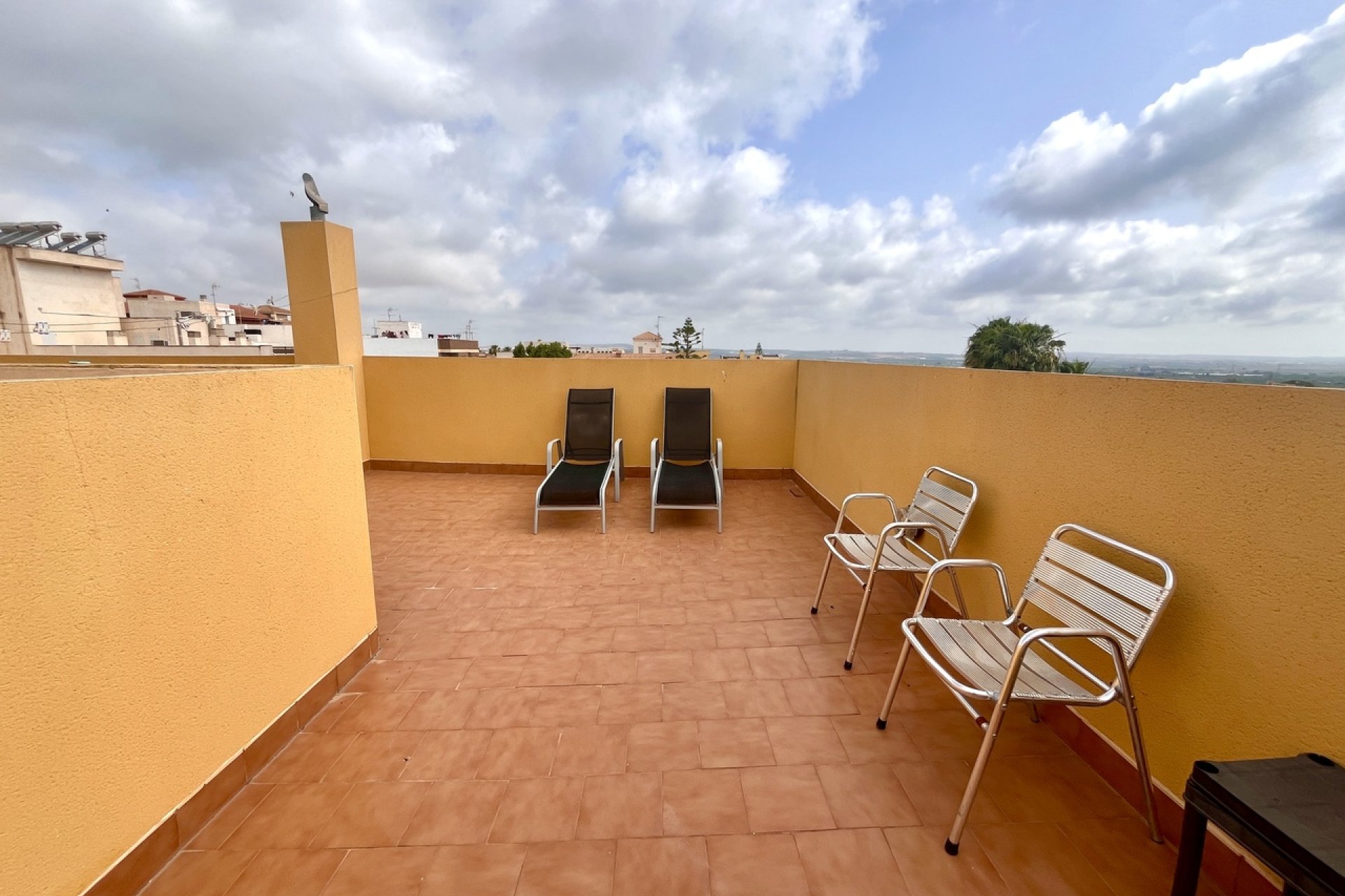 Resale - Apartment / flat - San Miguel de Salinas