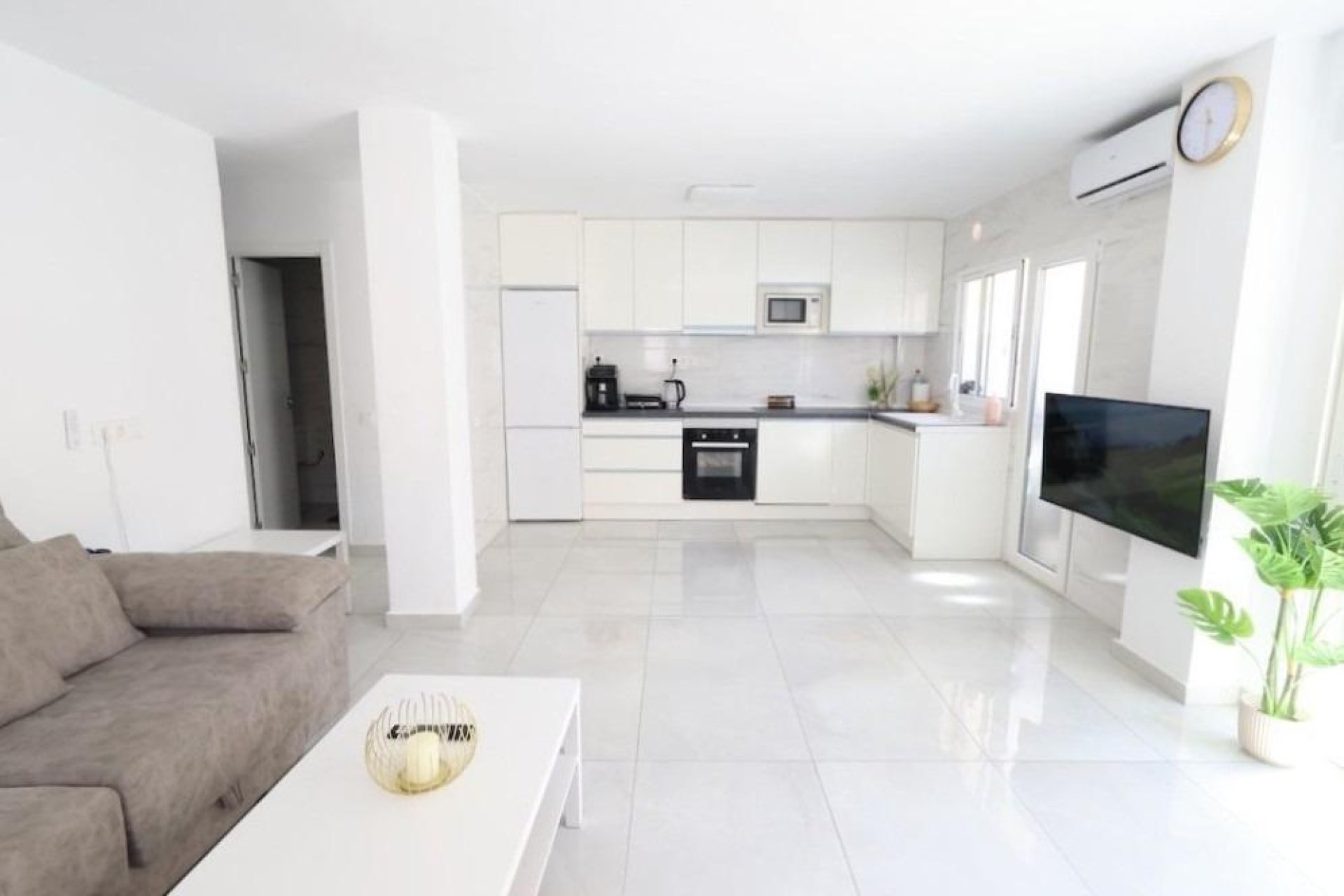 Resale - Apartment / flat - Torrevieja - Acequion