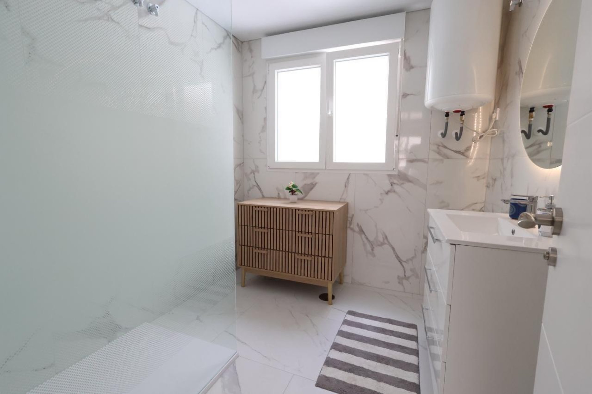 Resale - Apartment / flat - Torrevieja - Acequion
