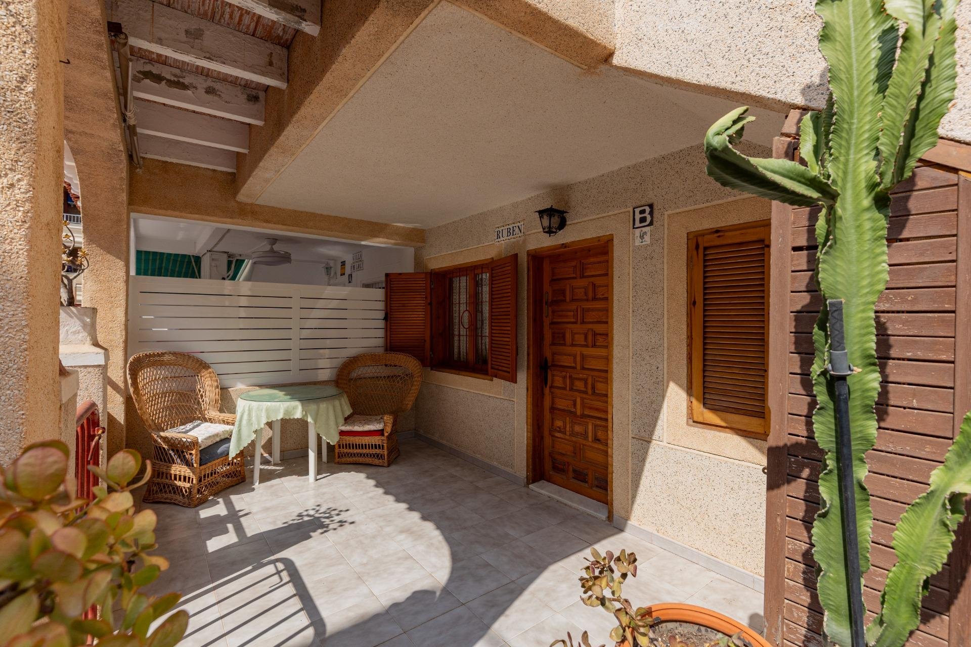 Resale - Apartment / flat - Torrevieja - Acequion