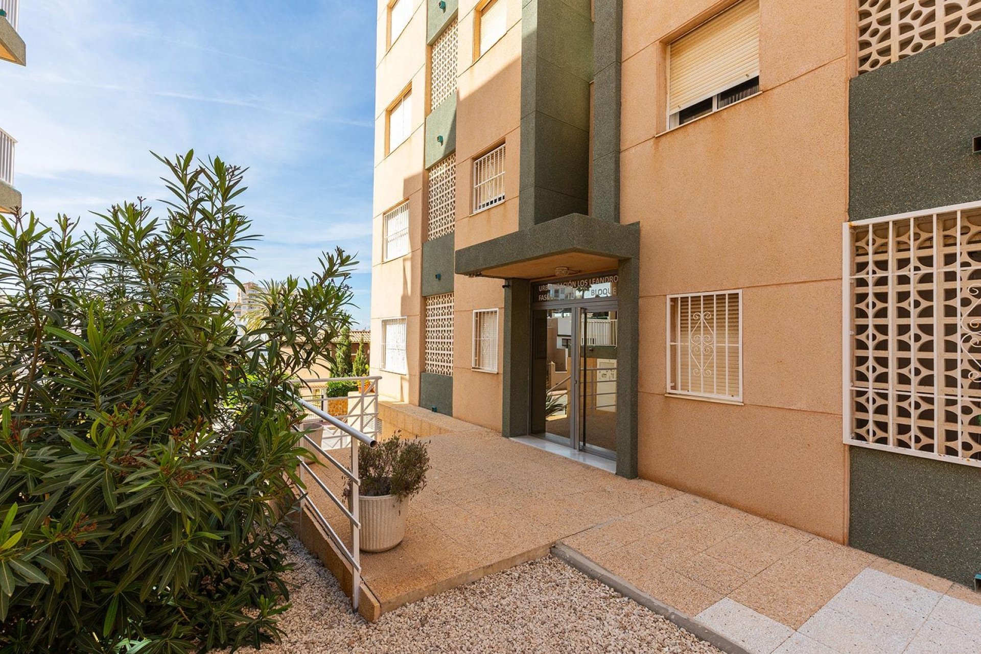 Resale - Apartment / flat - Torrevieja - Cabo Cervera