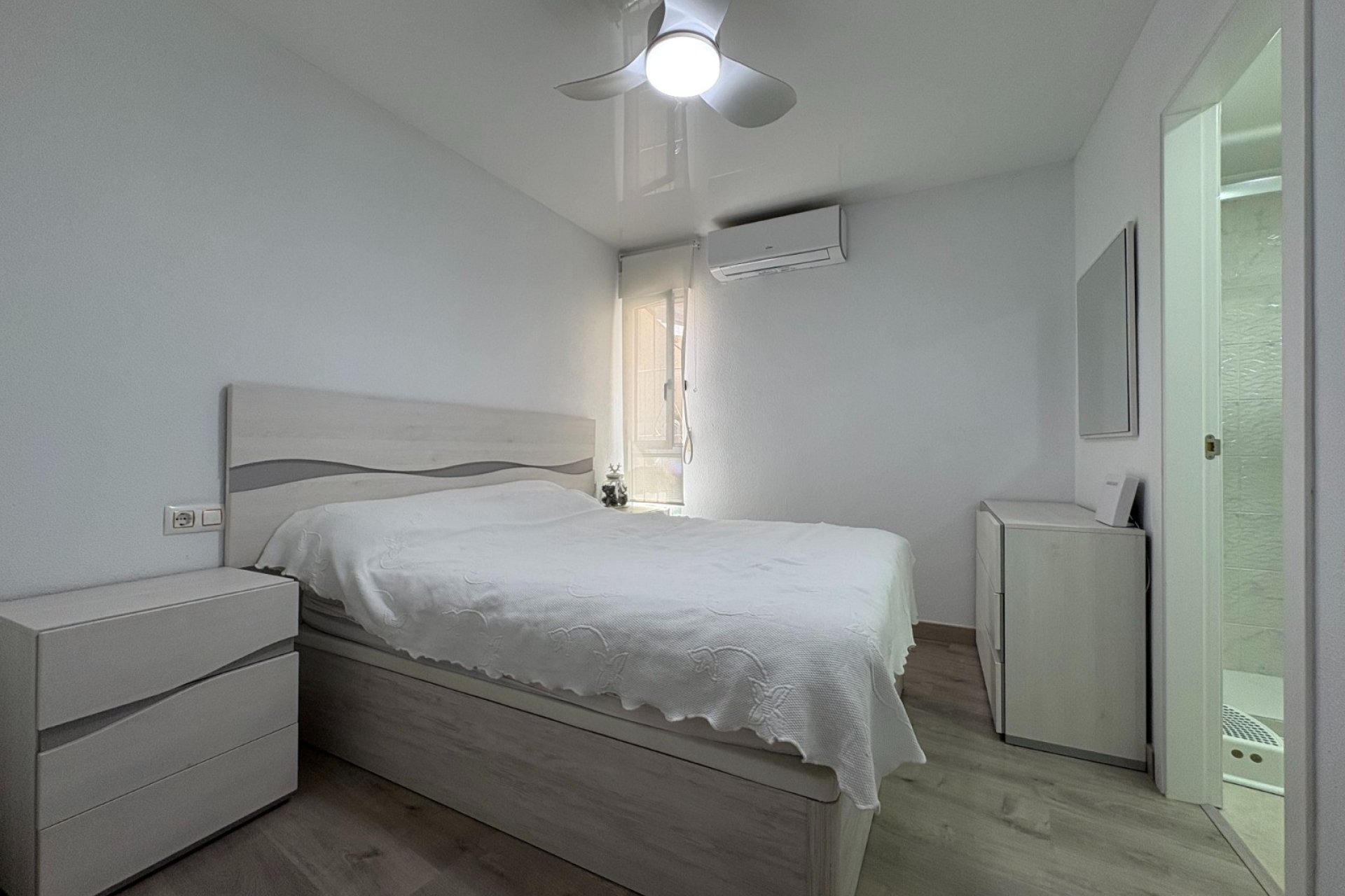 Resale - Apartment / flat - Torrevieja - Center