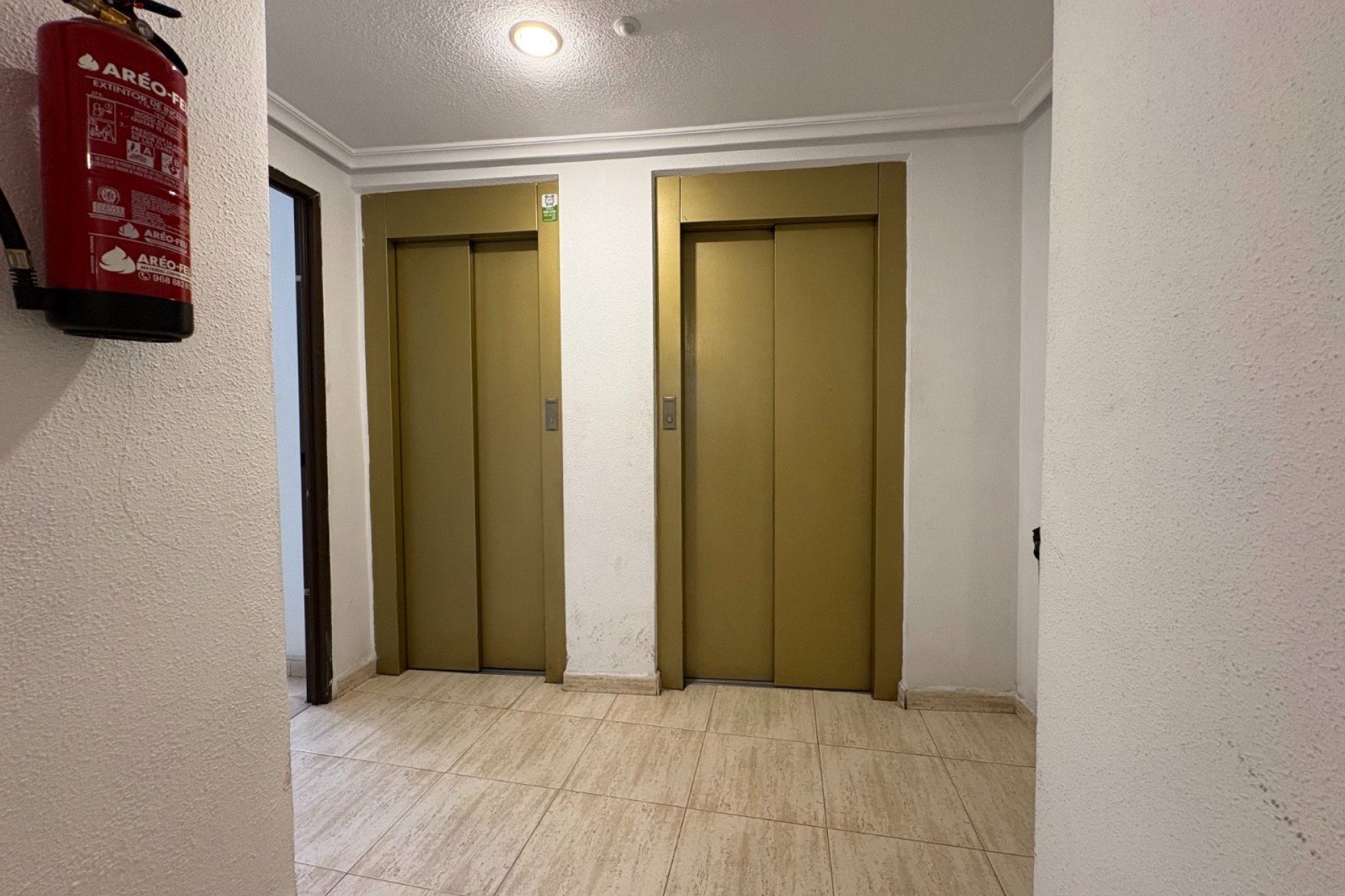Resale - Apartment / flat - Torrevieja - Center