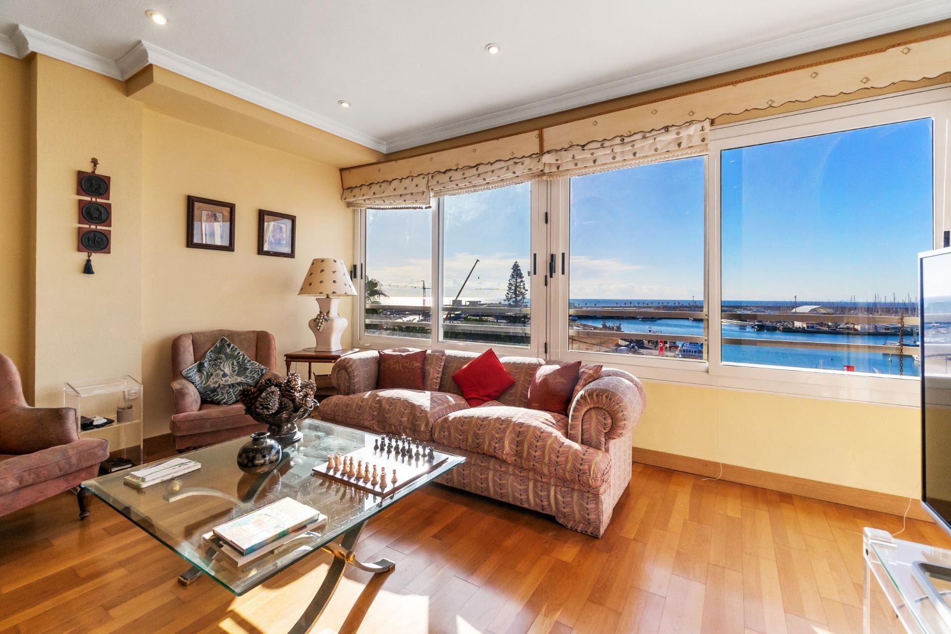 Resale - Apartment / flat - Torrevieja - Centro - Muelle Pesquero