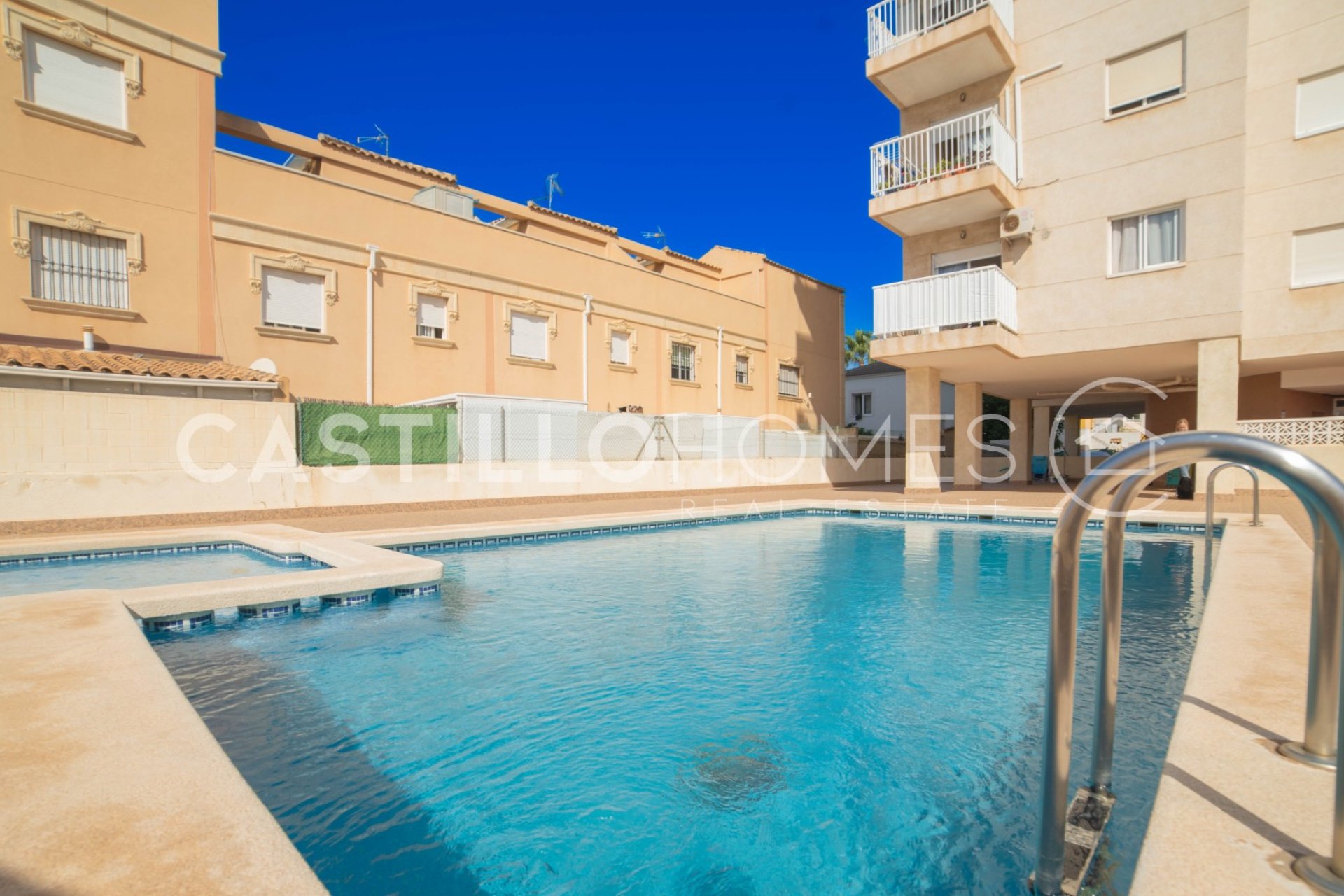 Resale - Apartment / flat - Torrevieja - Centro