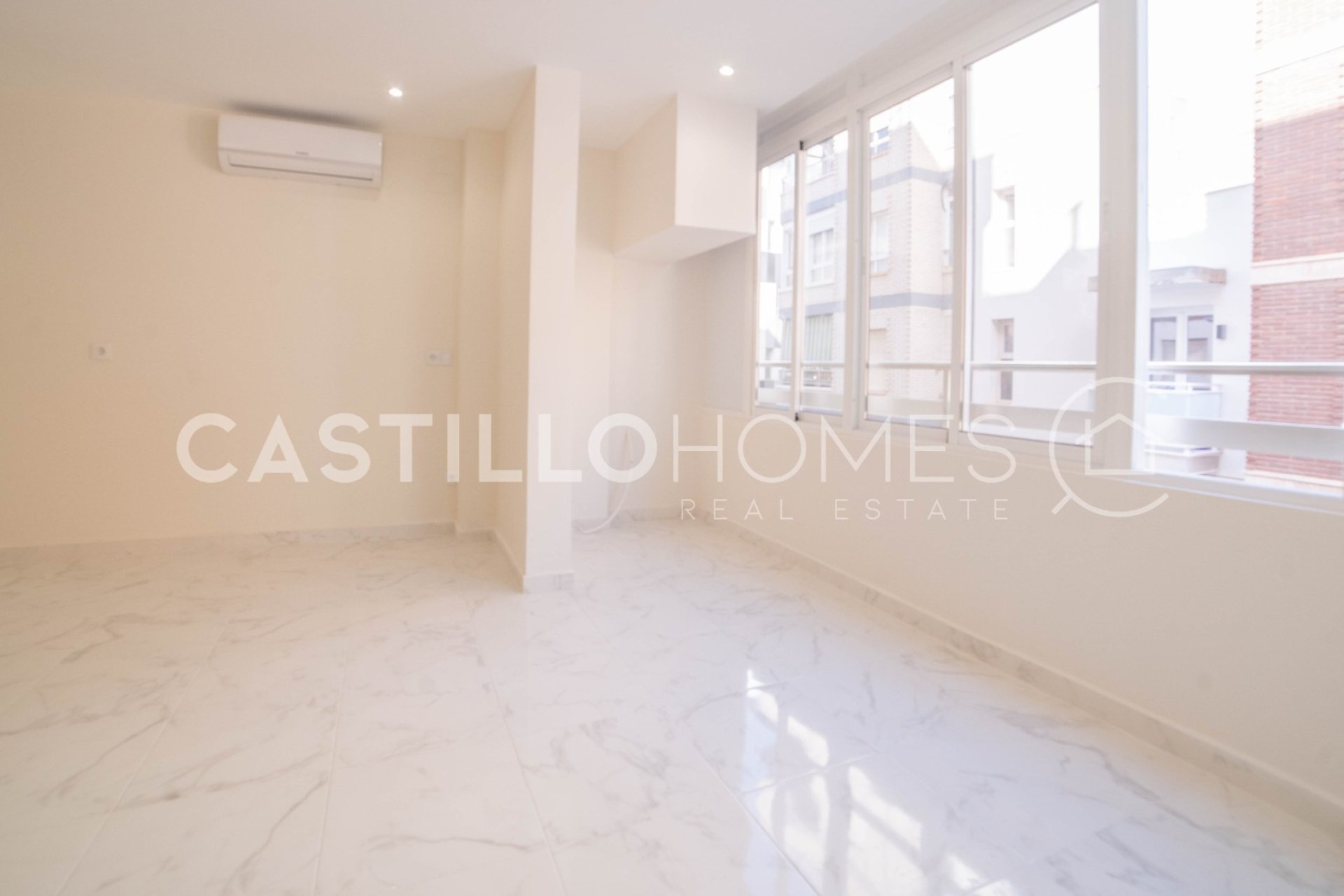 Resale - Apartment / flat - Torrevieja - Centro