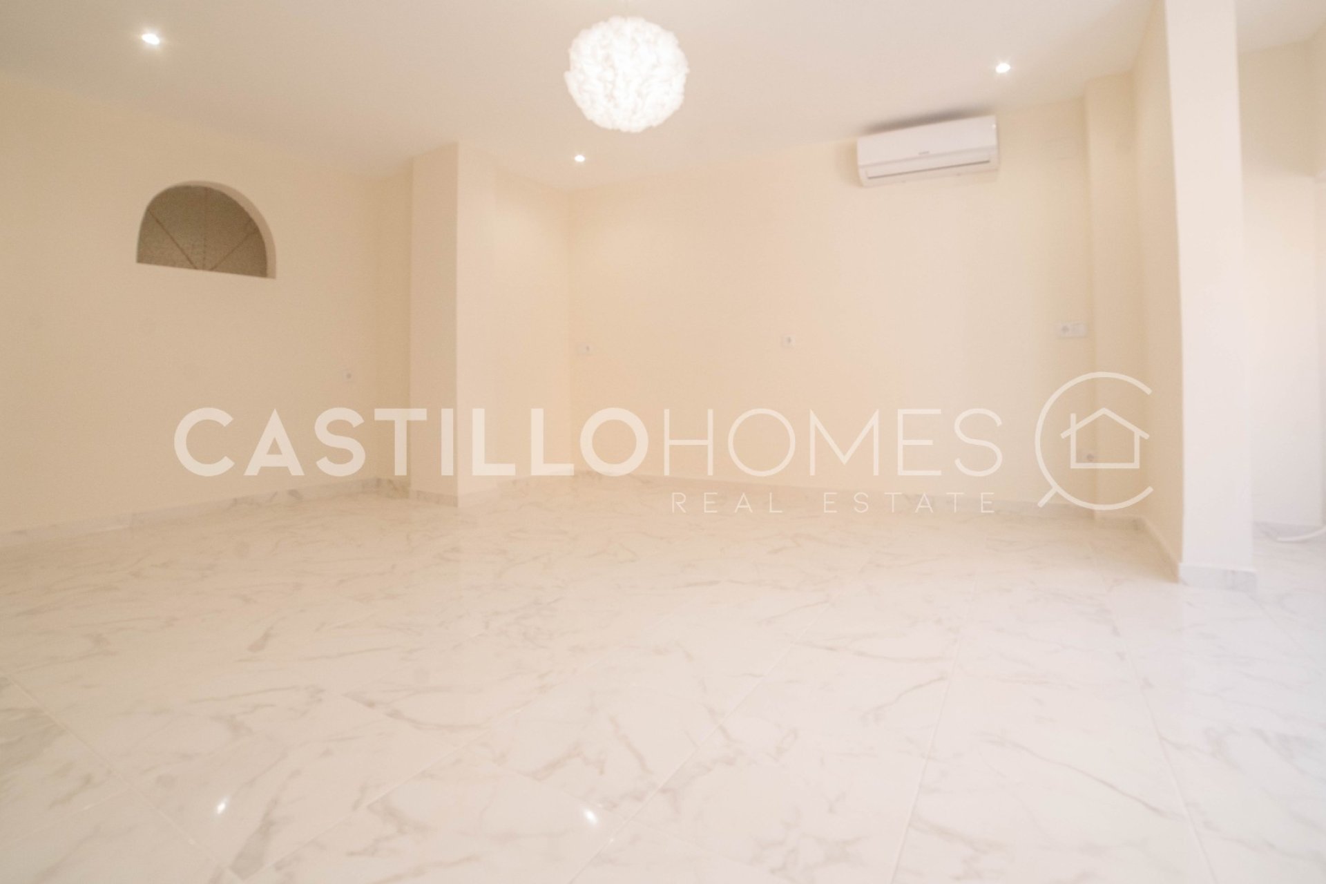 Resale - Apartment / flat - Torrevieja - Centro