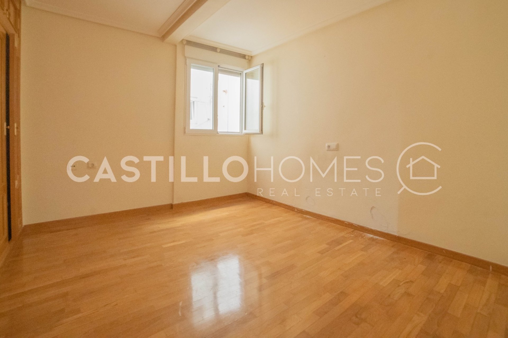 Resale - Apartment / flat - Torrevieja - Centro