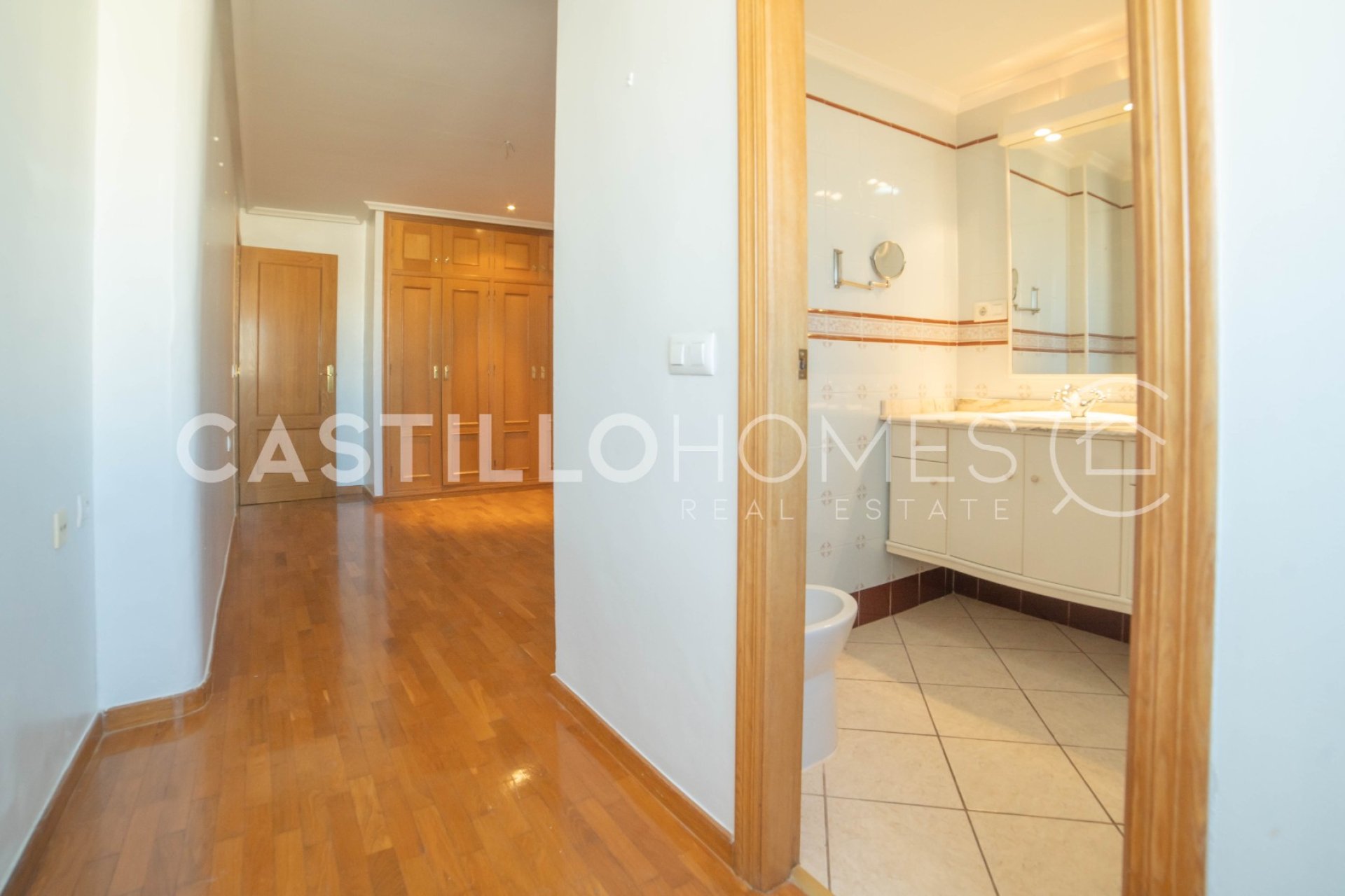 Resale - Apartment / flat - Torrevieja - Centro