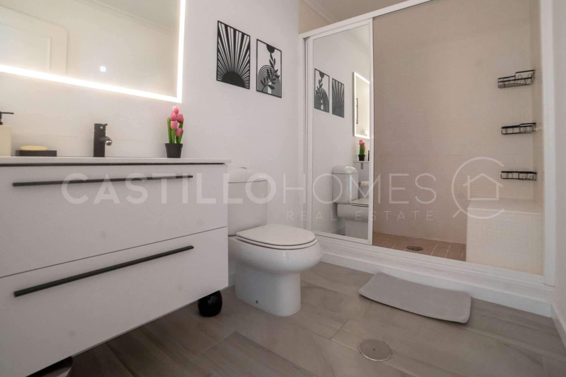 Resale - Apartment / flat - Torrevieja - Centro