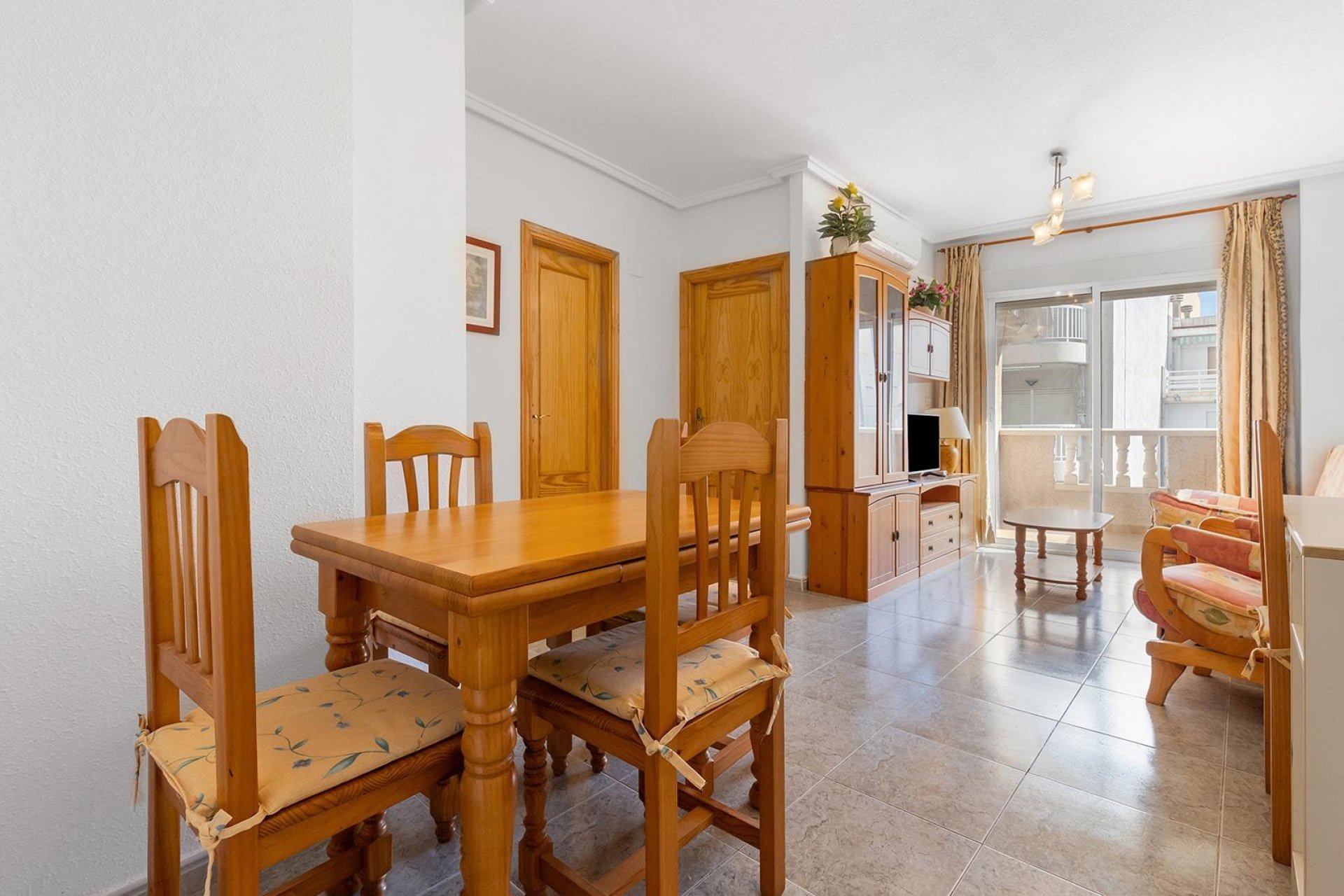 Resale - Apartment / flat - Torrevieja - Centro