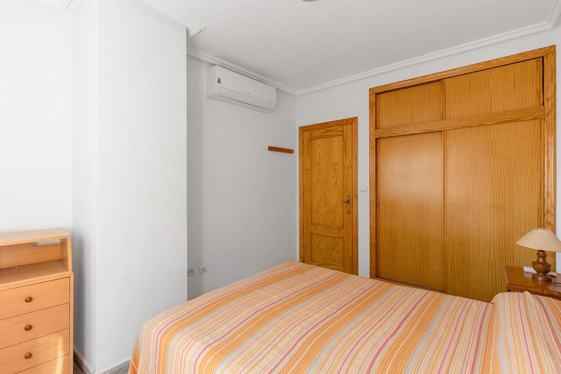 Resale - Apartment / flat - Torrevieja - Centro