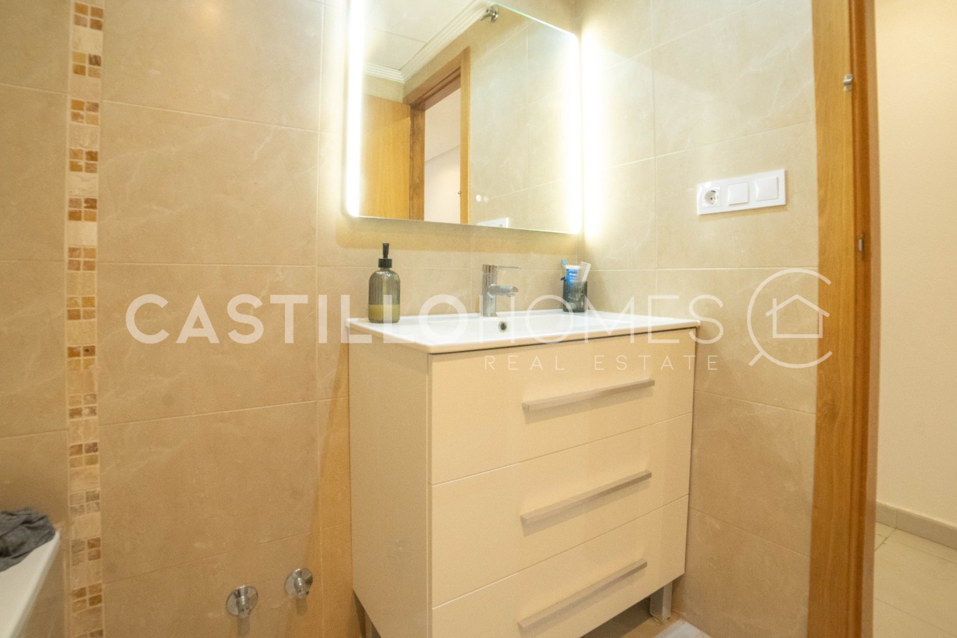 Resale - Apartment / flat - Torrevieja - Centro