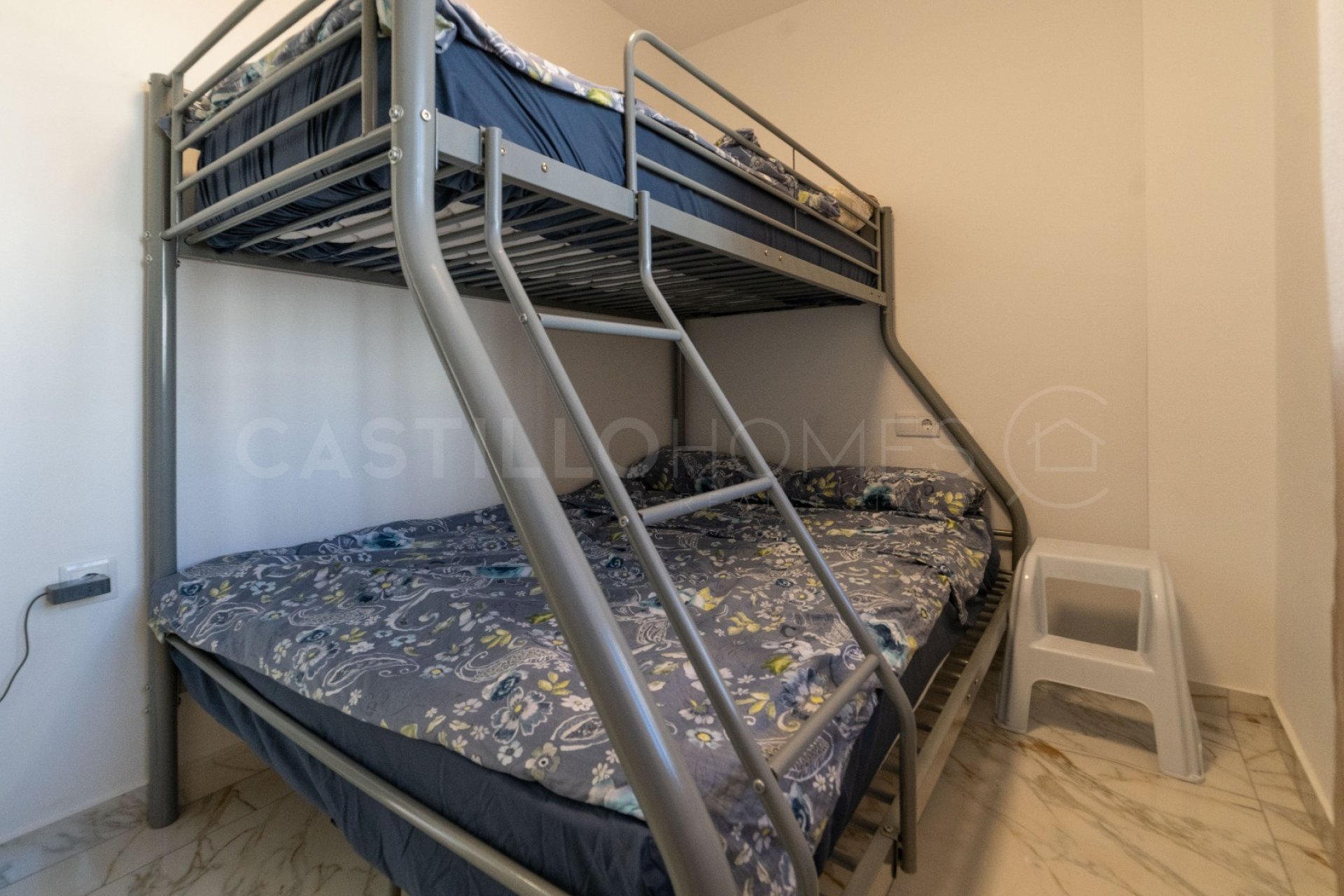 Resale - Apartment / flat - Torrevieja - Centro
