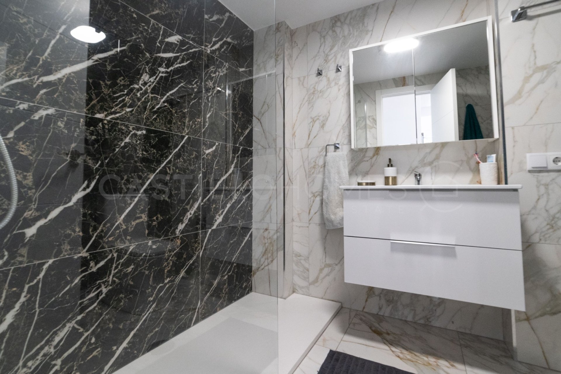 Resale - Apartment / flat - Torrevieja - Centro