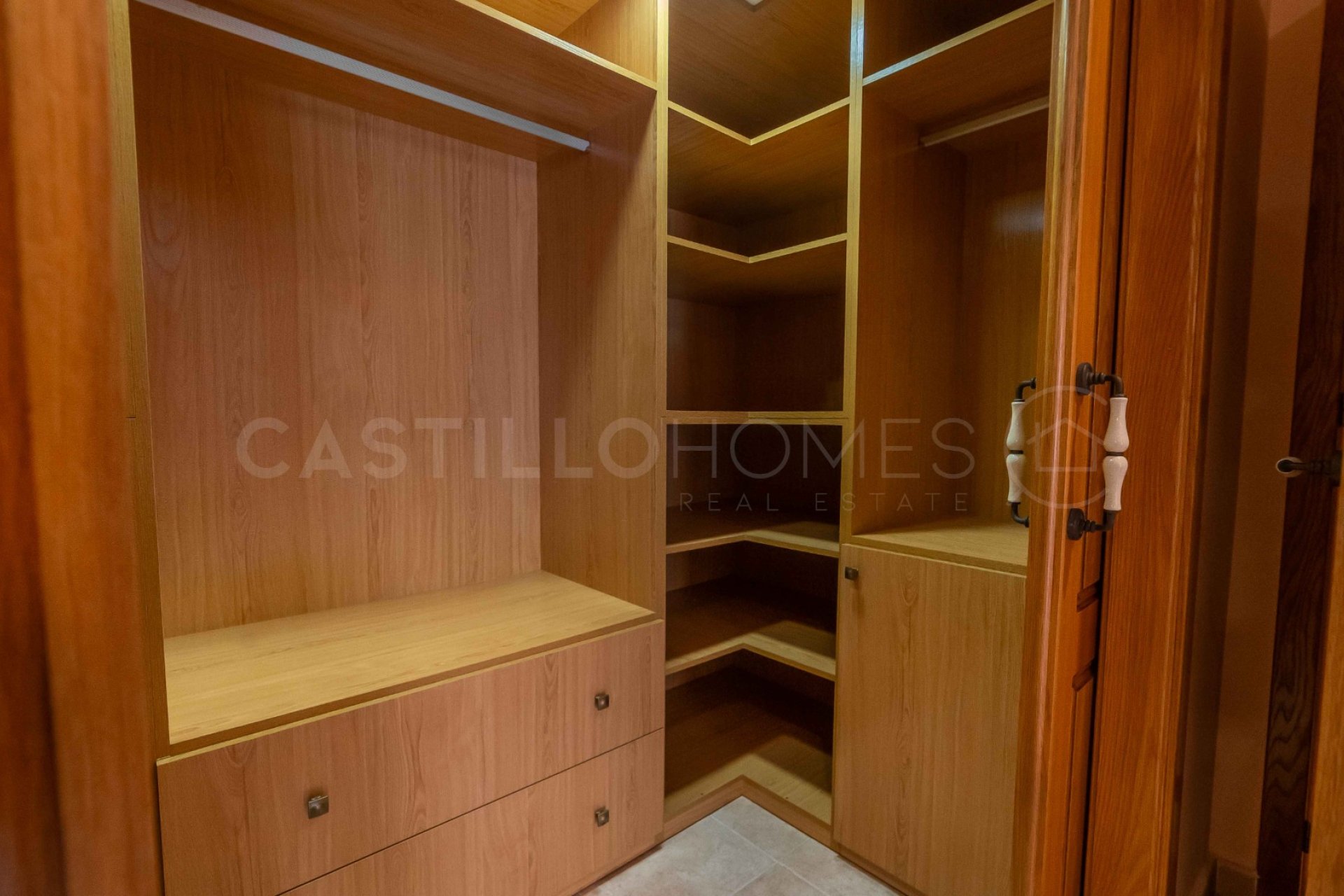 Resale - Apartment / flat - Torrevieja - Centro