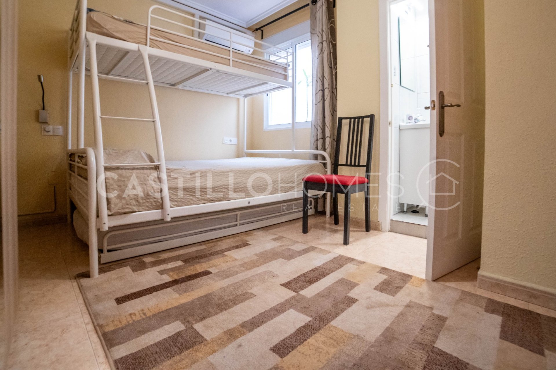 Resale - Apartment / flat - Torrevieja - Centro