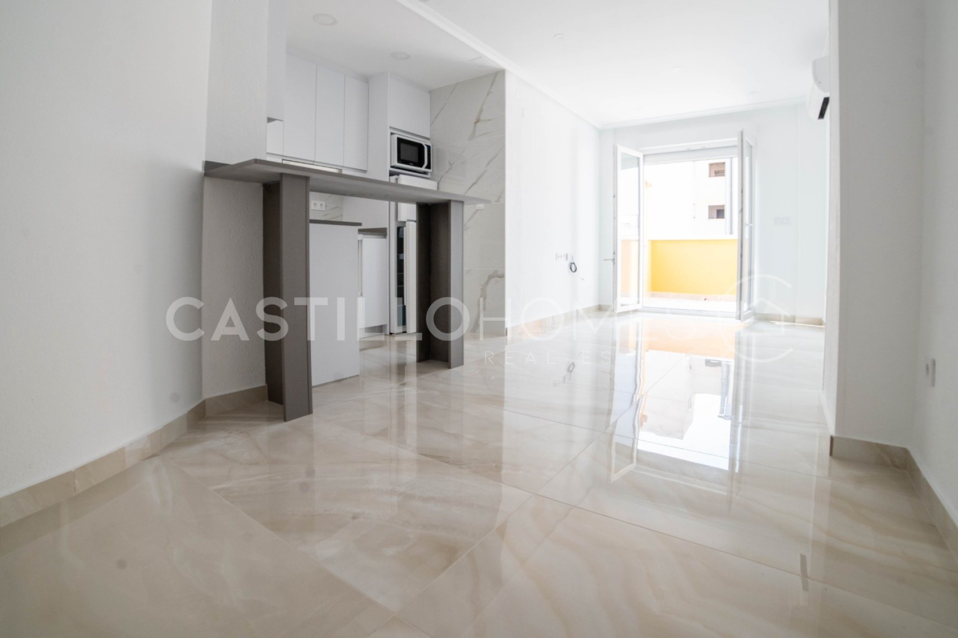 Resale - Apartment / flat - Torrevieja - Centro