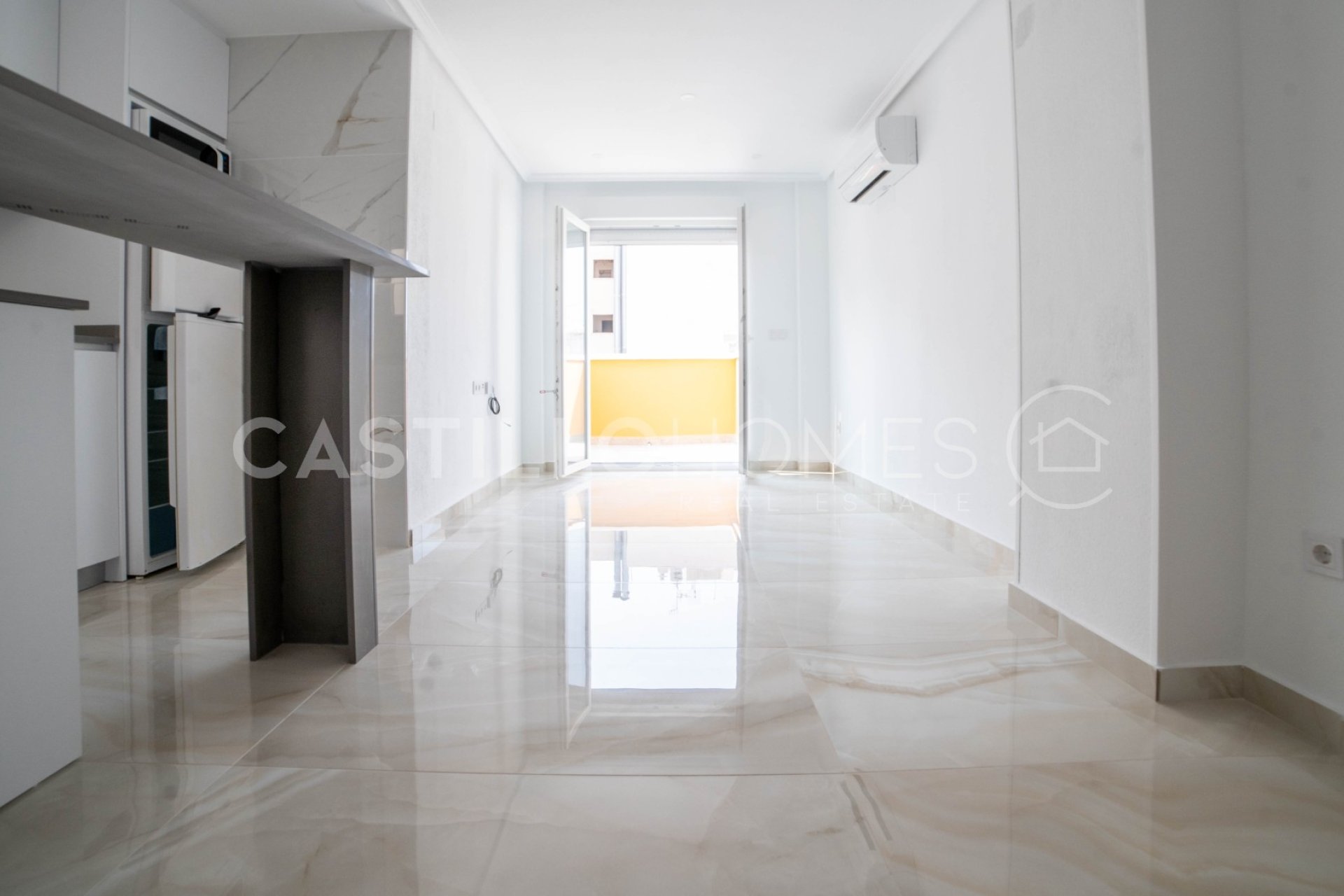Resale - Apartment / flat - Torrevieja - Centro