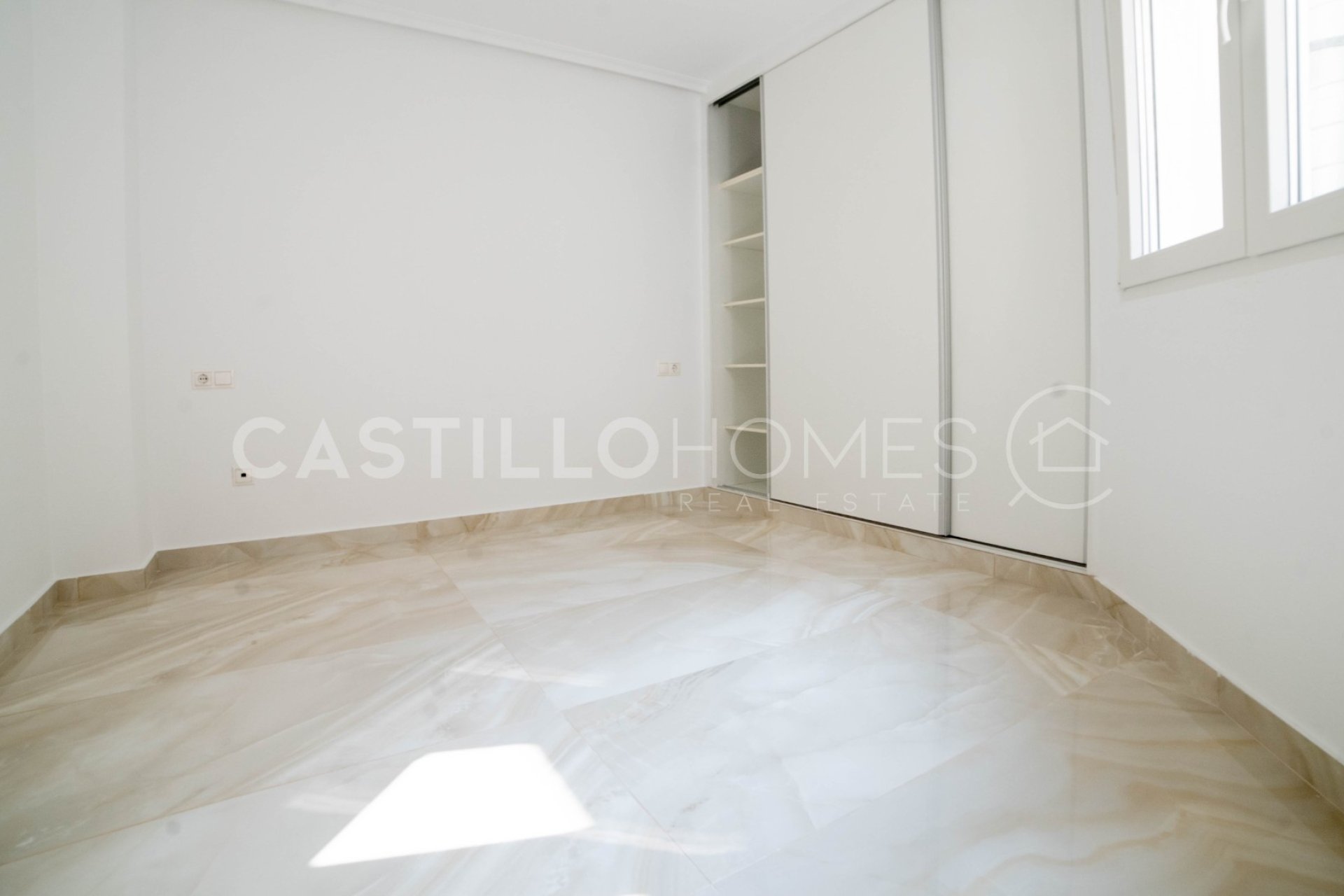 Resale - Apartment / flat - Torrevieja - Centro