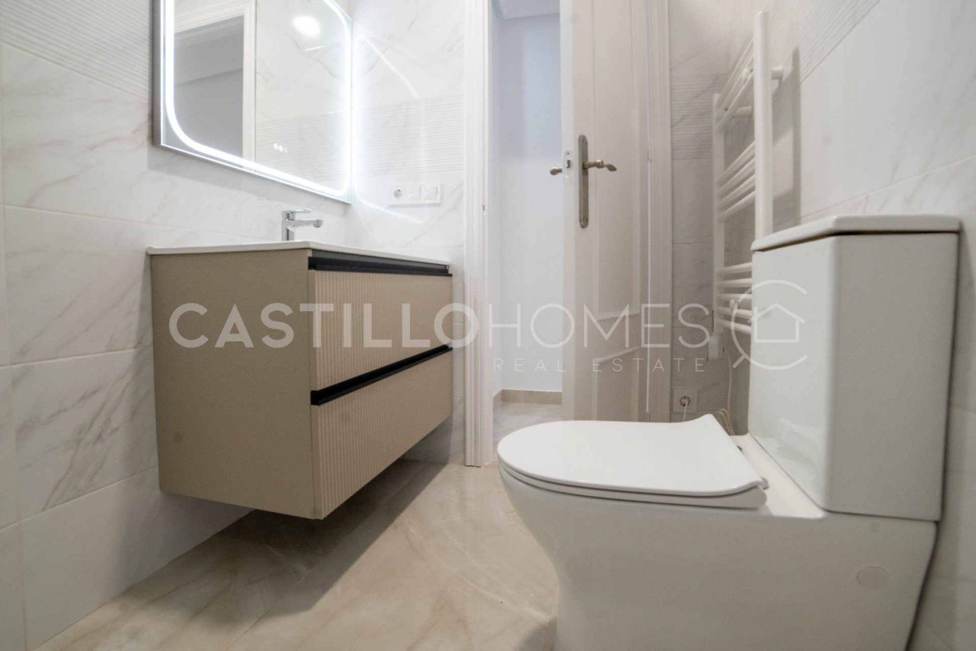 Resale - Apartment / flat - Torrevieja - Centro